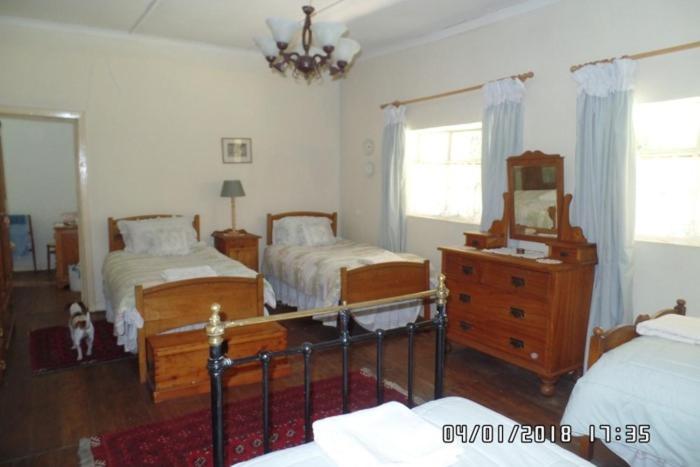 Four-Bedroom House - Photo 3