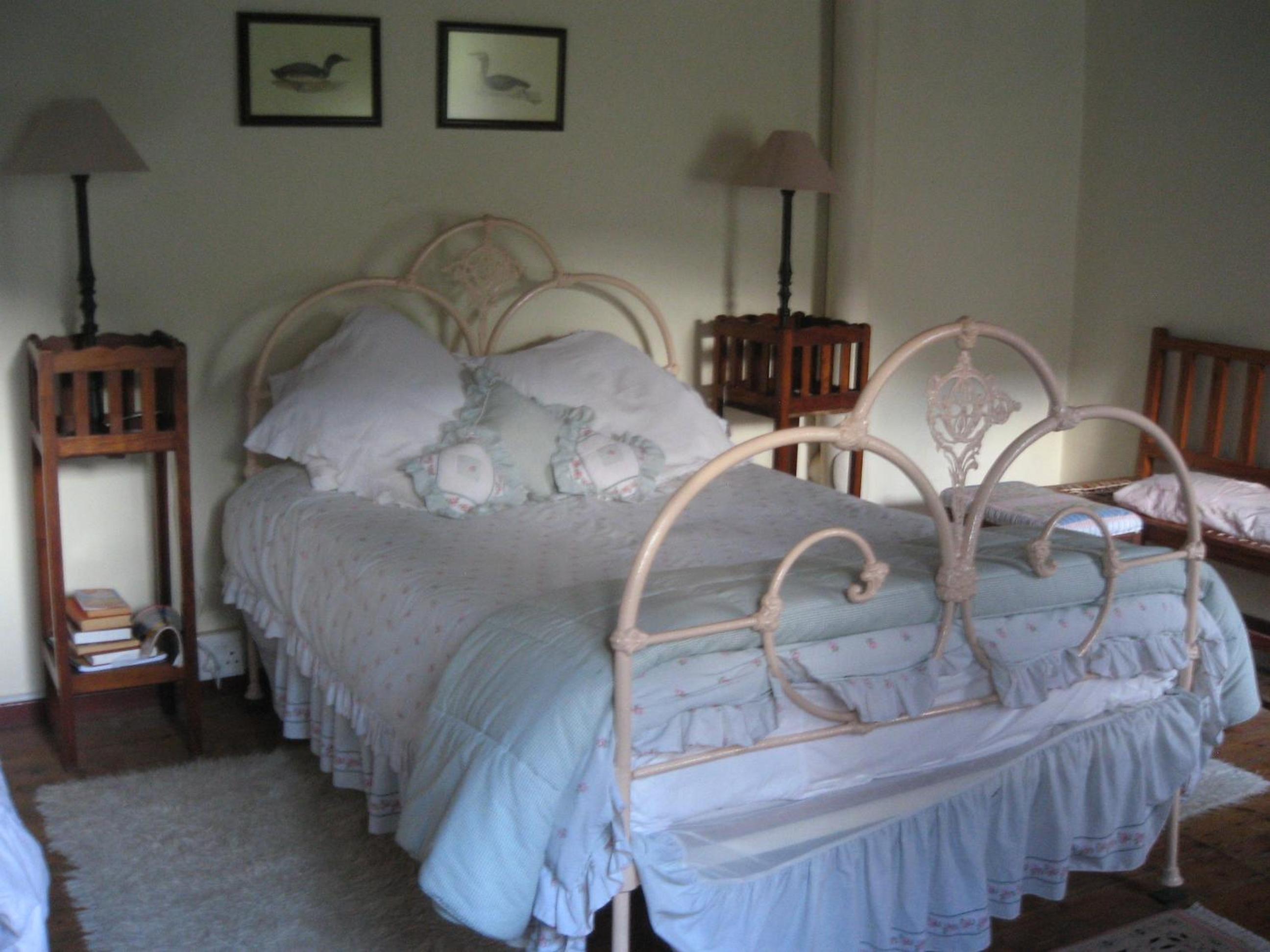 Four-Bedroom House - Photo 4