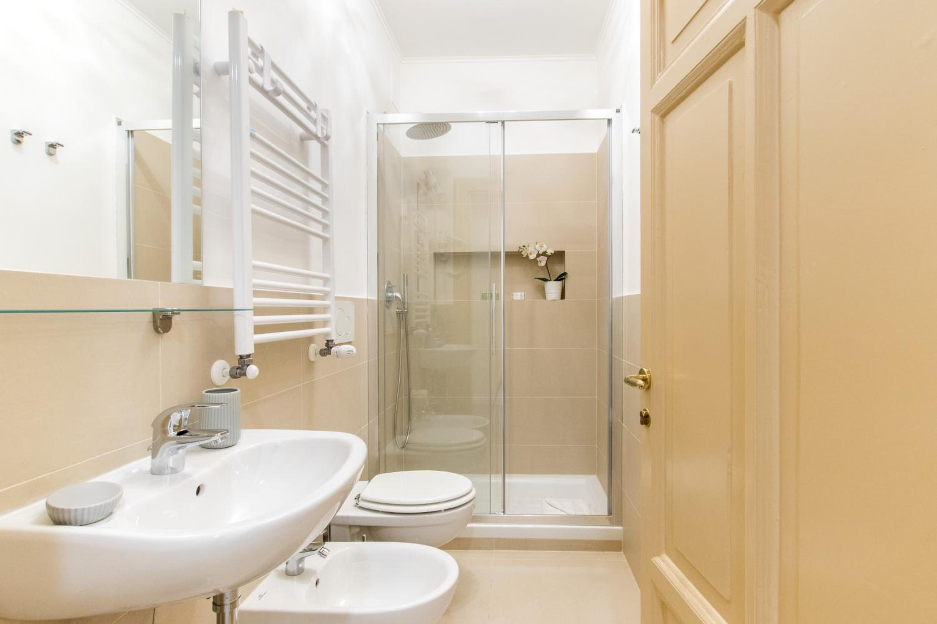 Deluxe Double or Twin Room photo 2