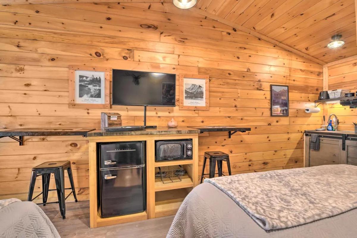 Apartment with Mountain View photo 3