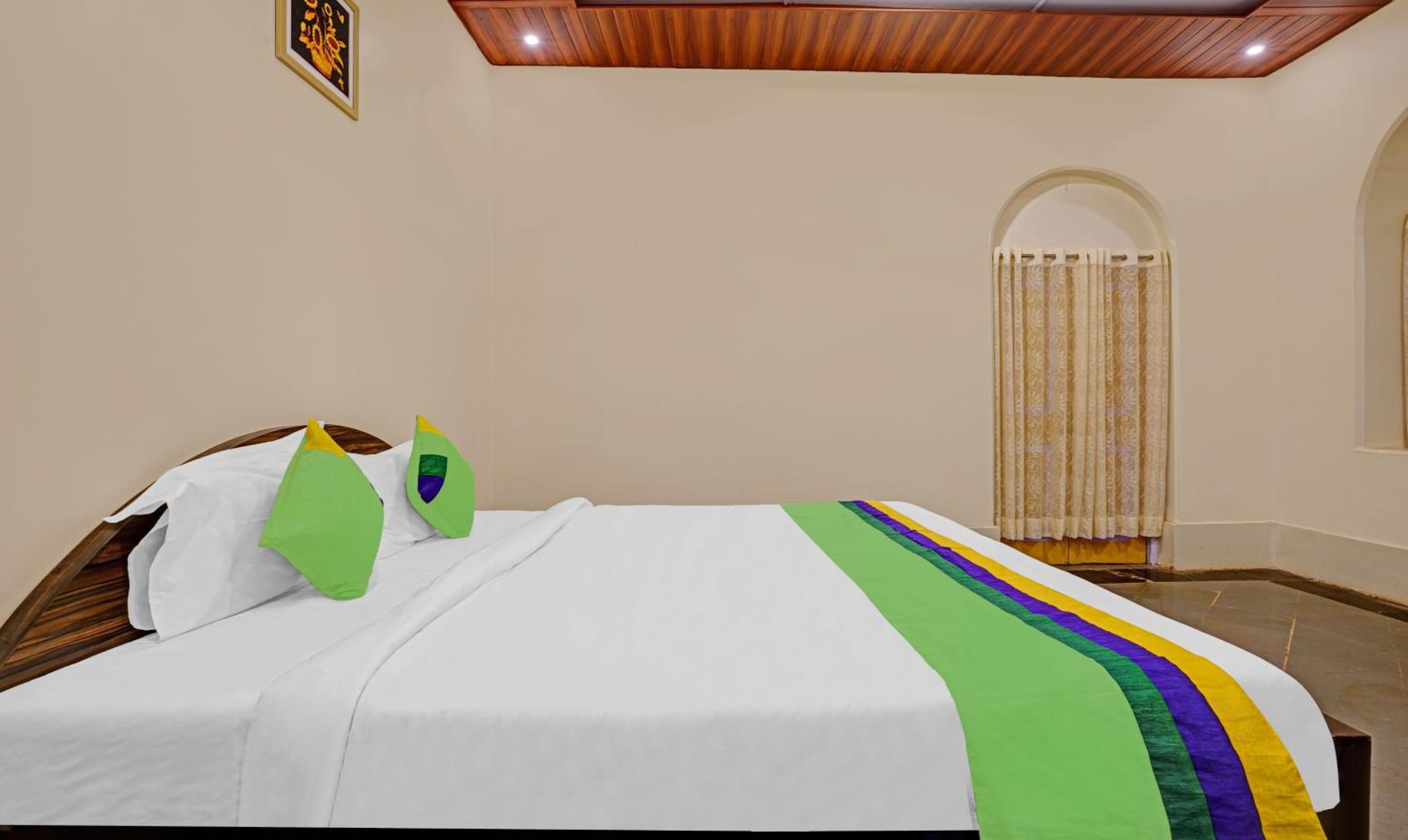 Spacious Premium Room photo 3