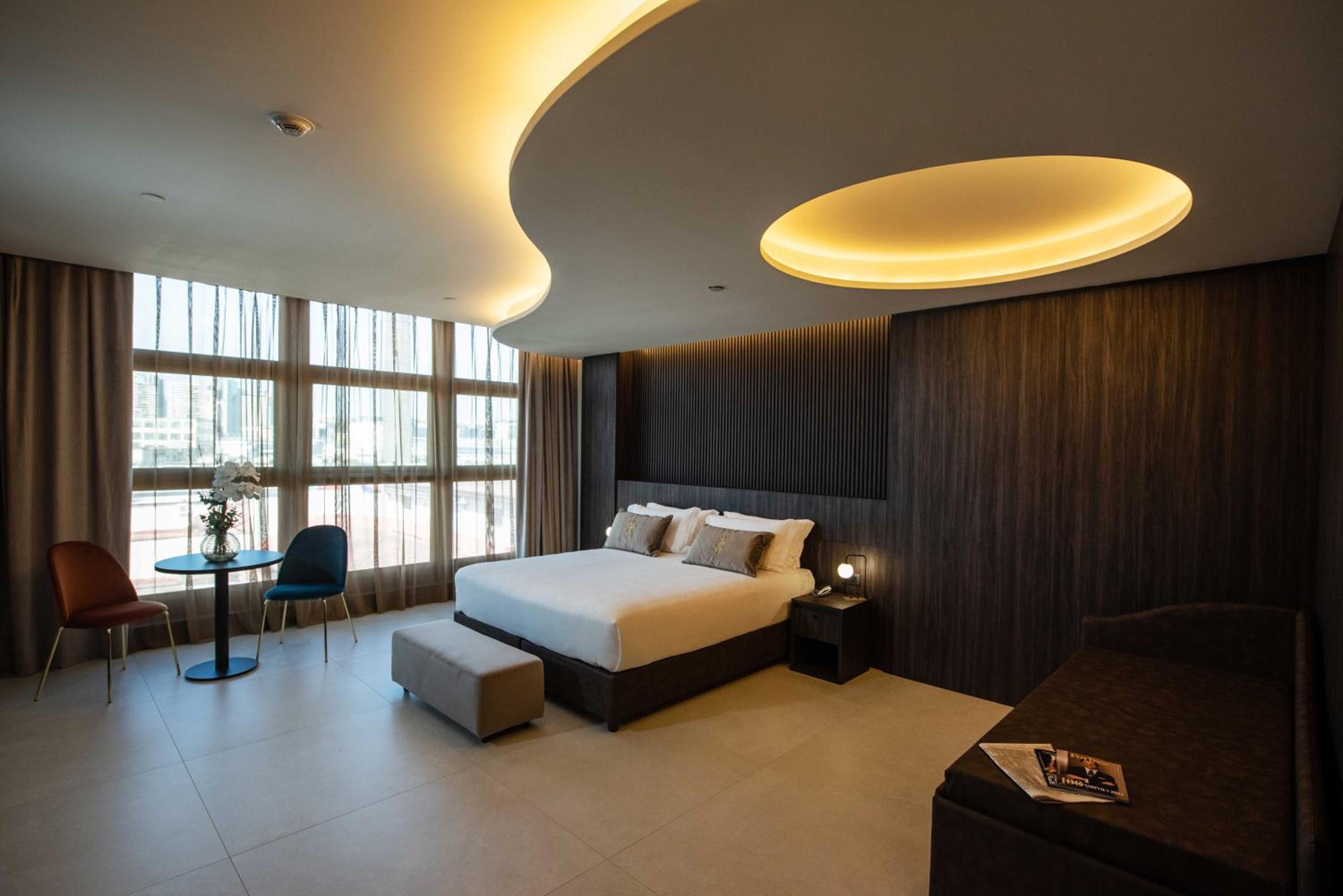 Deluxe Double or Twin Room