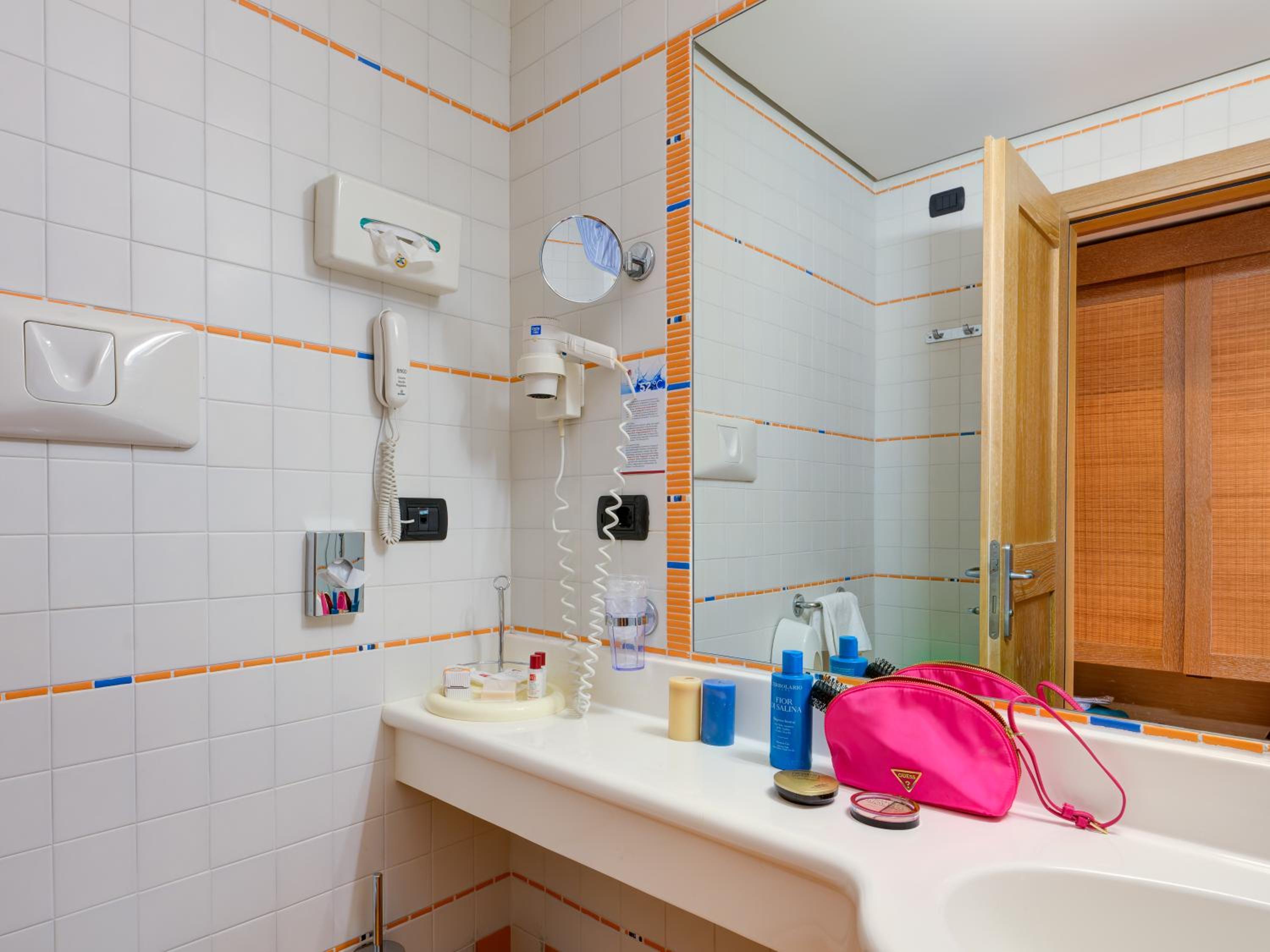 Economy Double or Twin Room - Photo 3