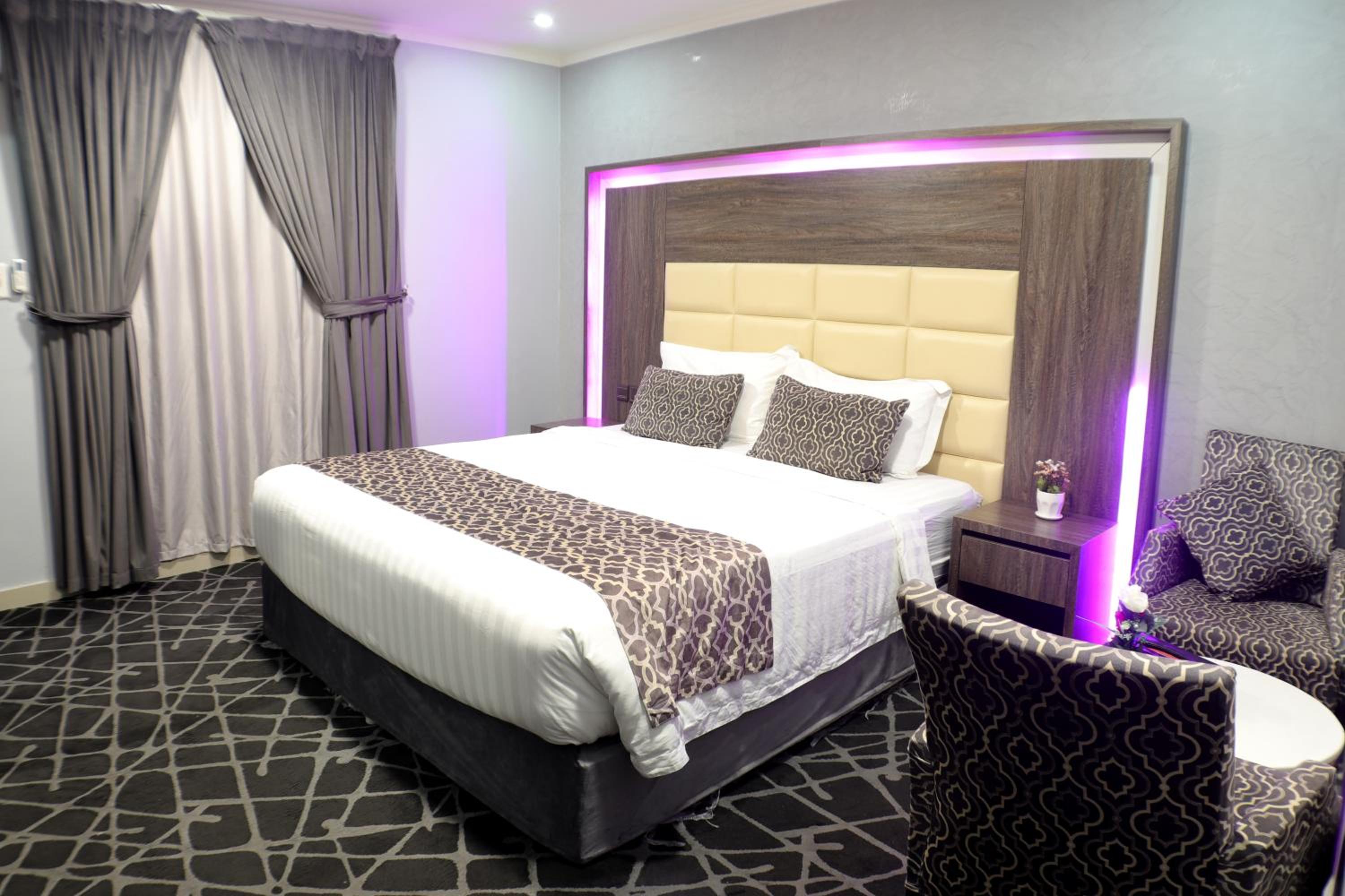 Standard Double or Twin Room photo 3