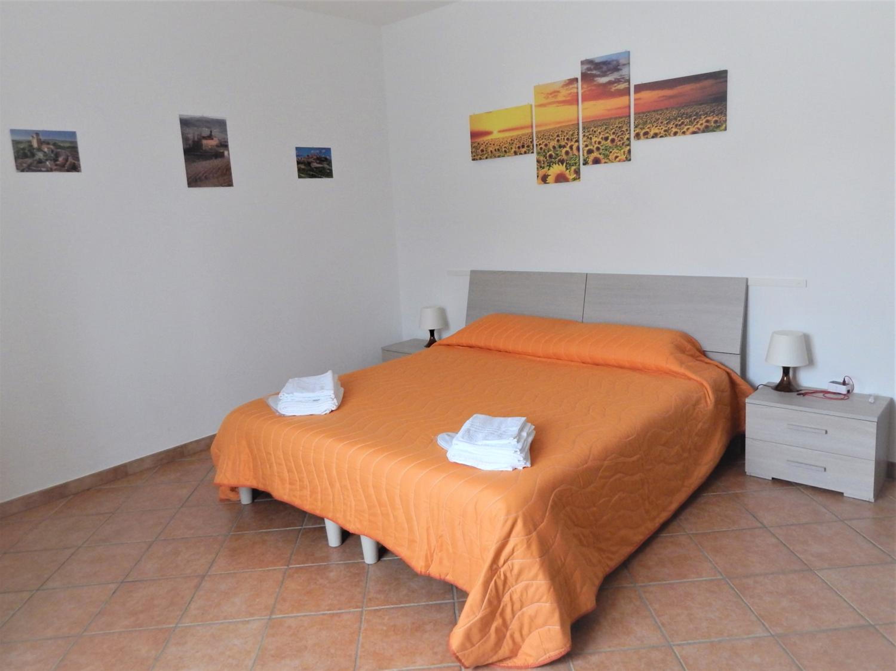 Deluxe King Room - Photo 1