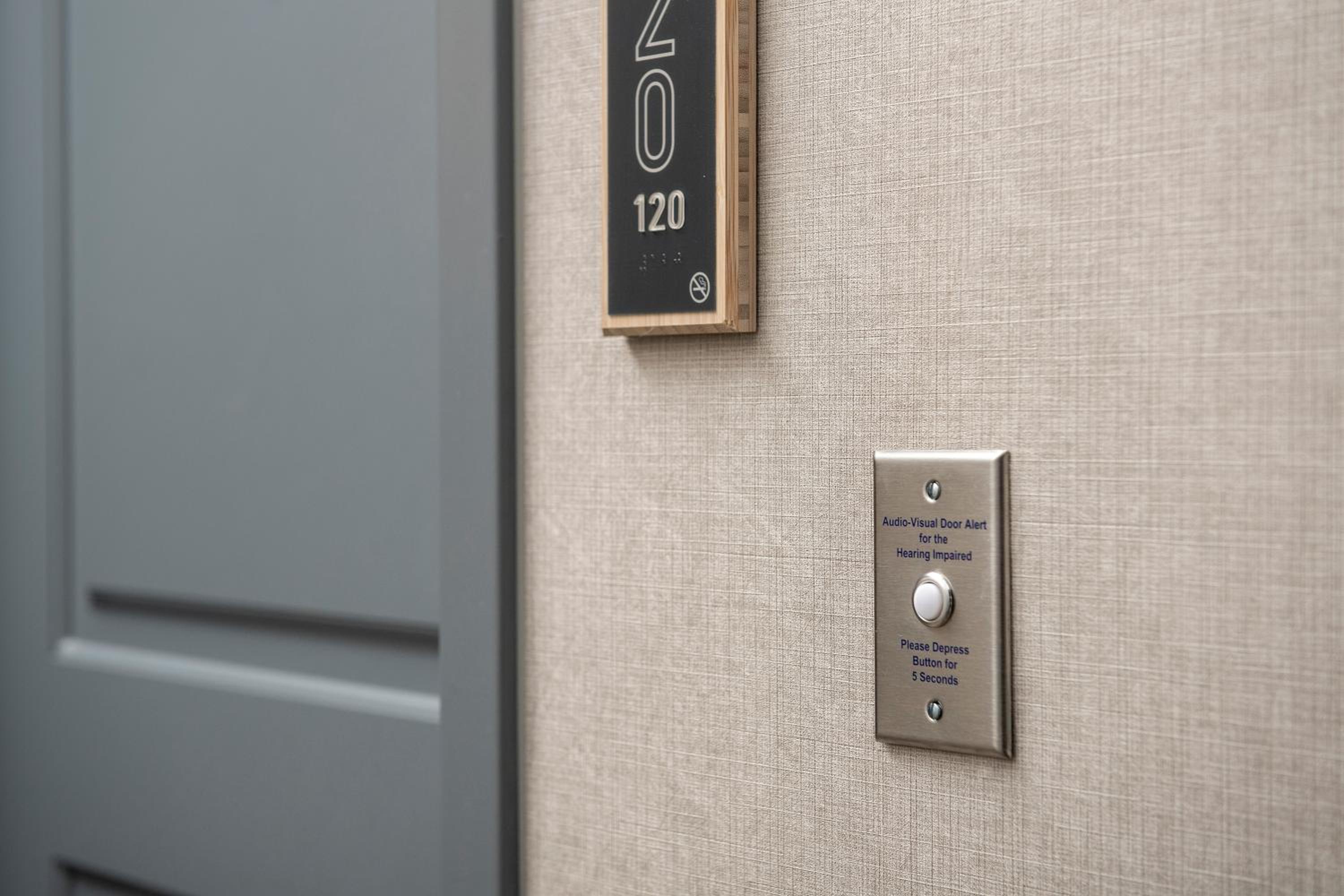 King Studio Suite - Hearing Access - Photo 14