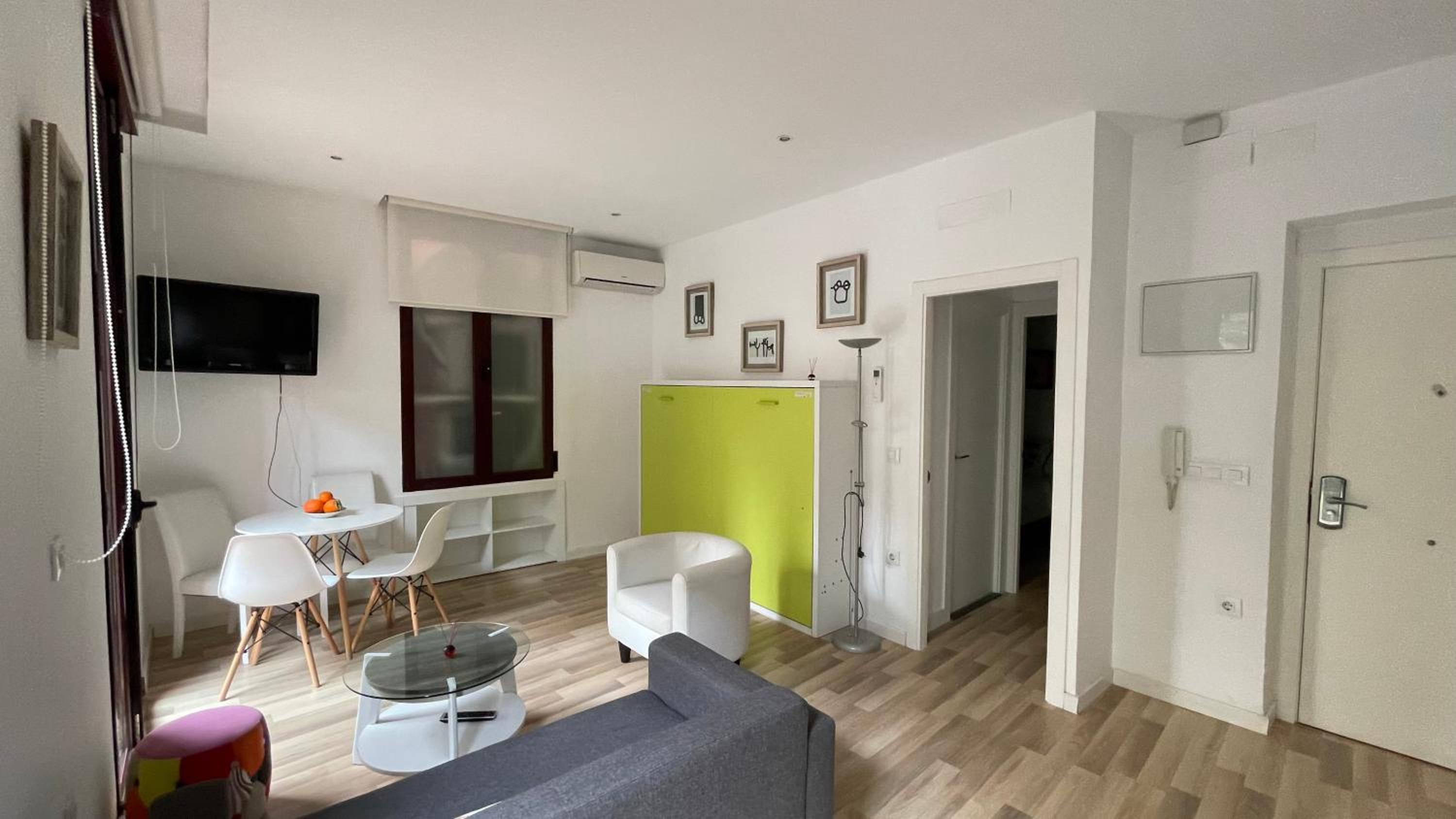 Apartamento con Vista y Balcón