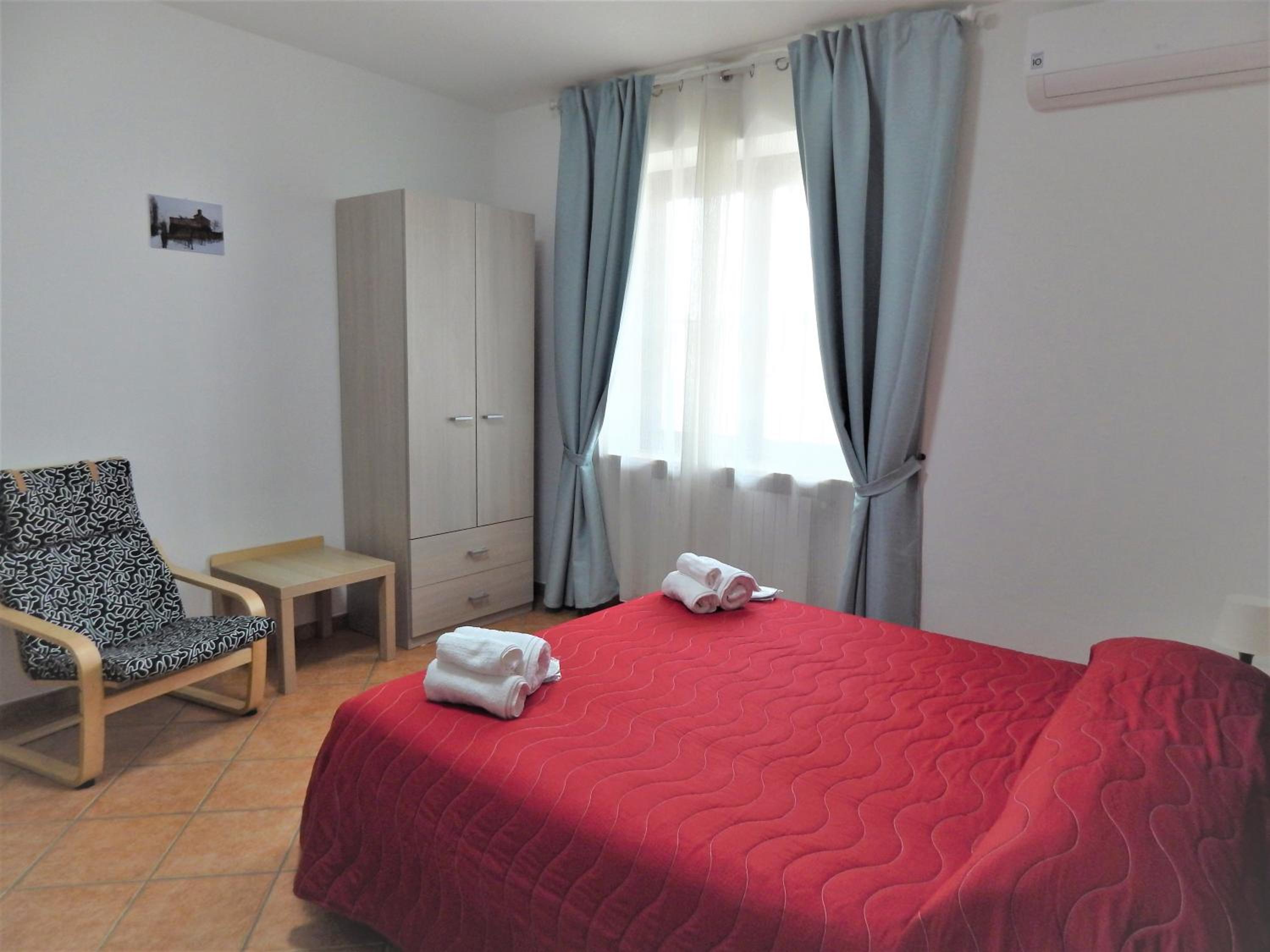 Deluxe Room (2 Adults + 1 Child) - Photo 6