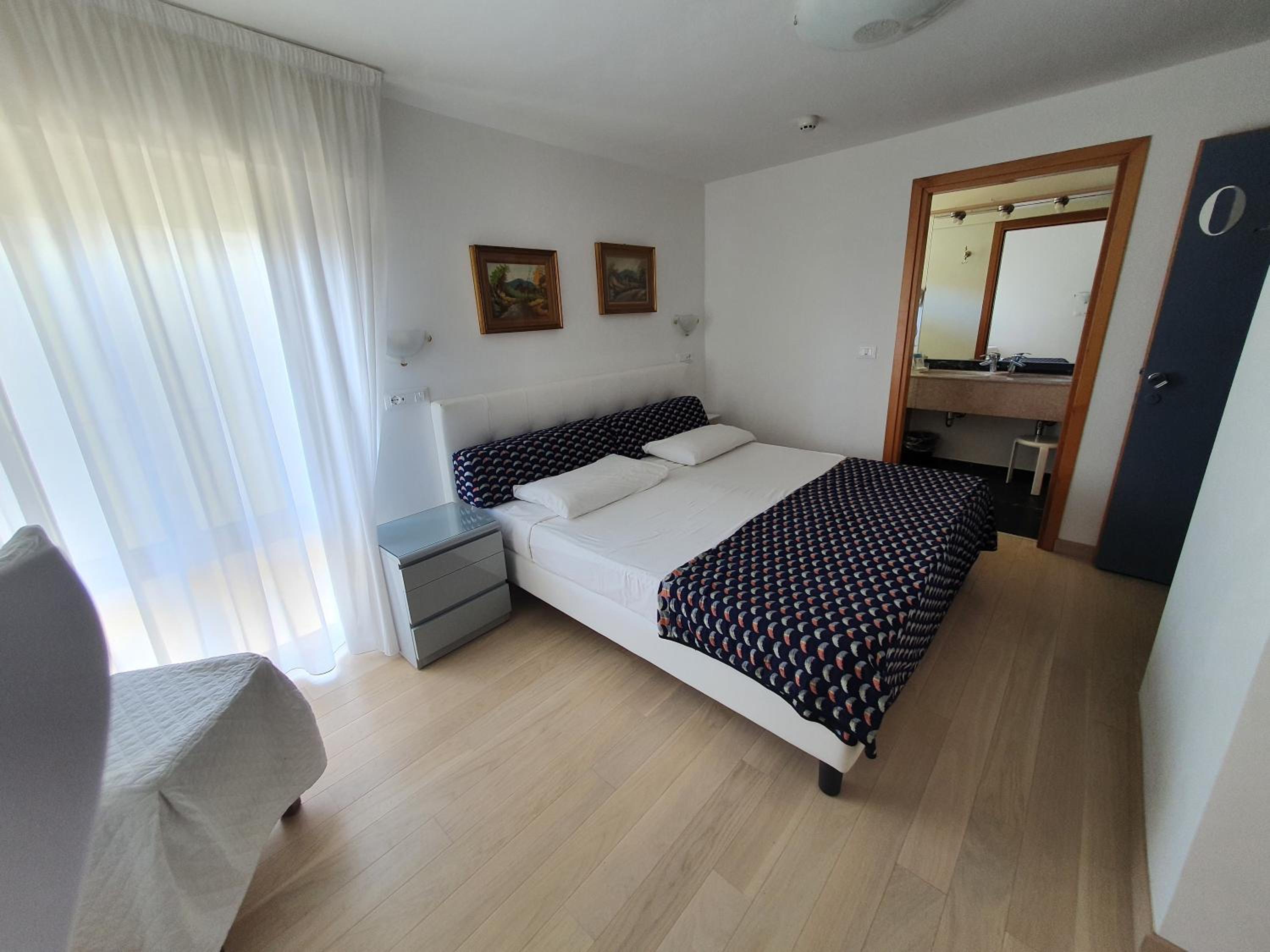 Triple Room photo 2