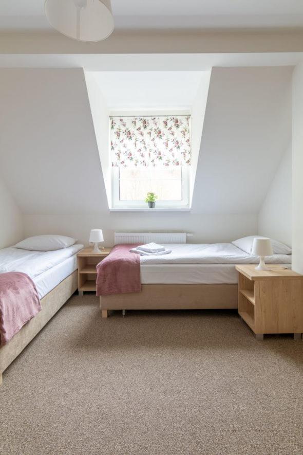 Double Room with Private Bathroom - Photo 4