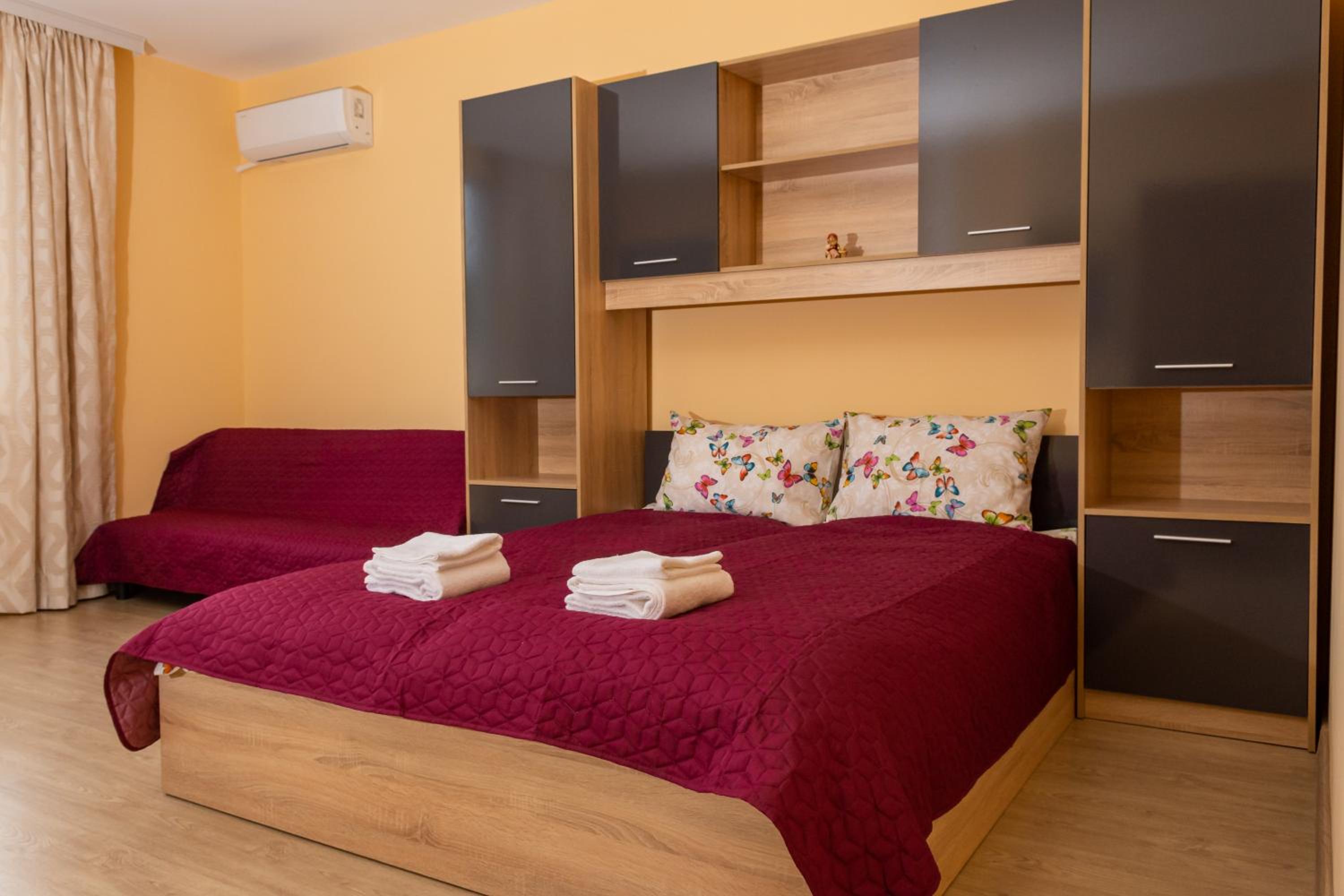 Three-Bedroom Apartment - Photo 4