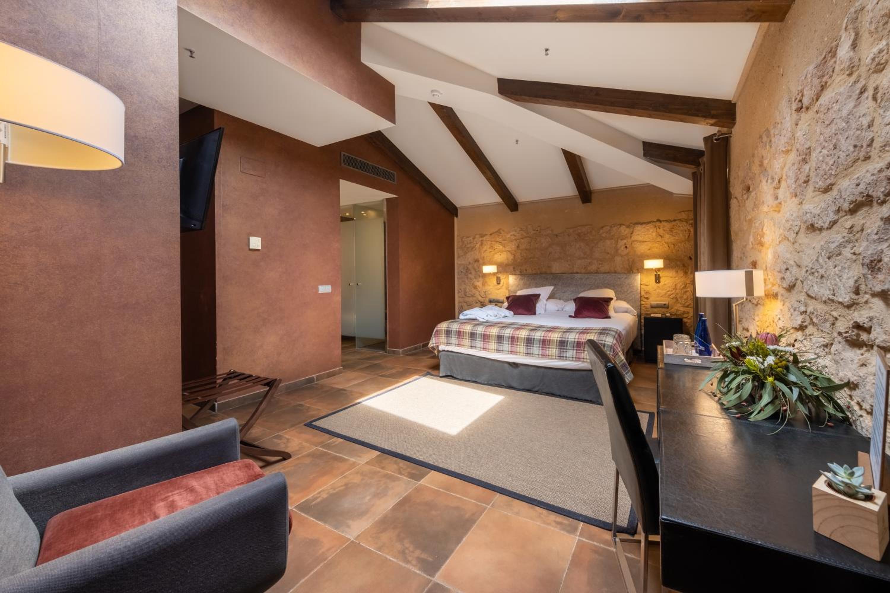 Superior Double Room - Photo 3
