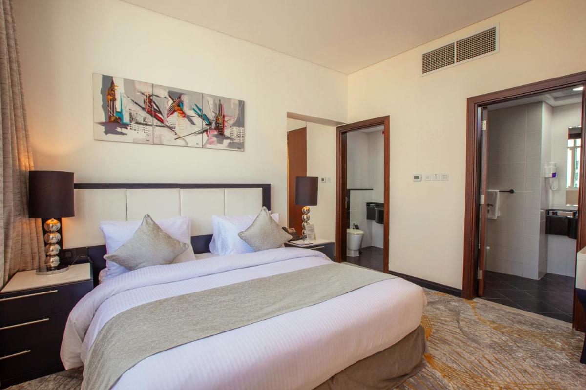 Deluxe King Suite