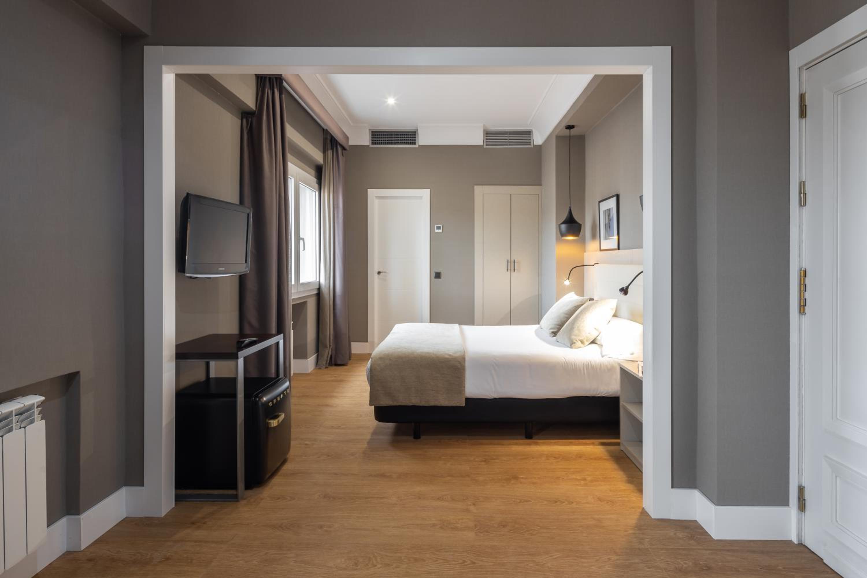 Junior Suite - Photo 1