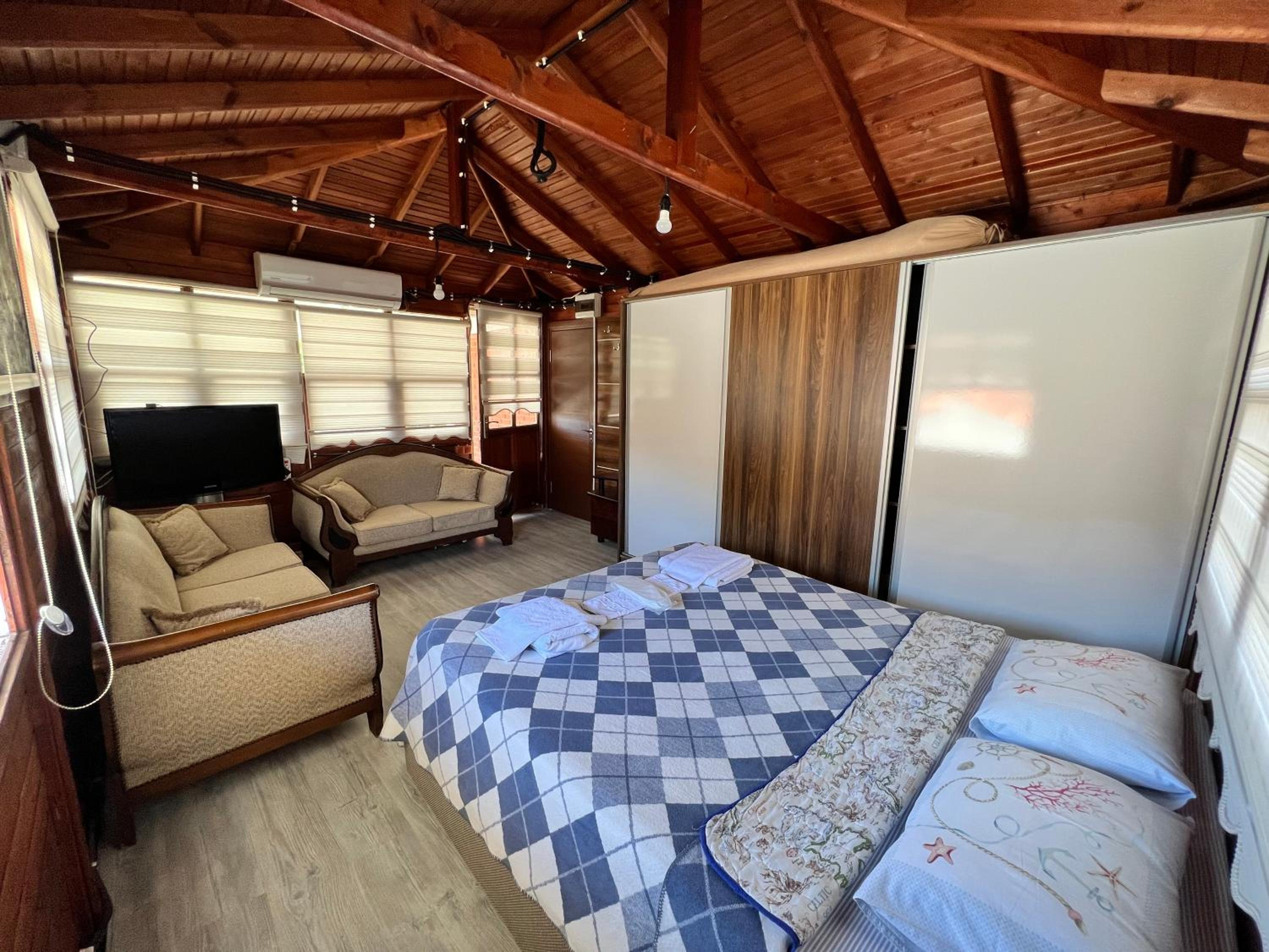 Quadruple Room with Garden View photo 1