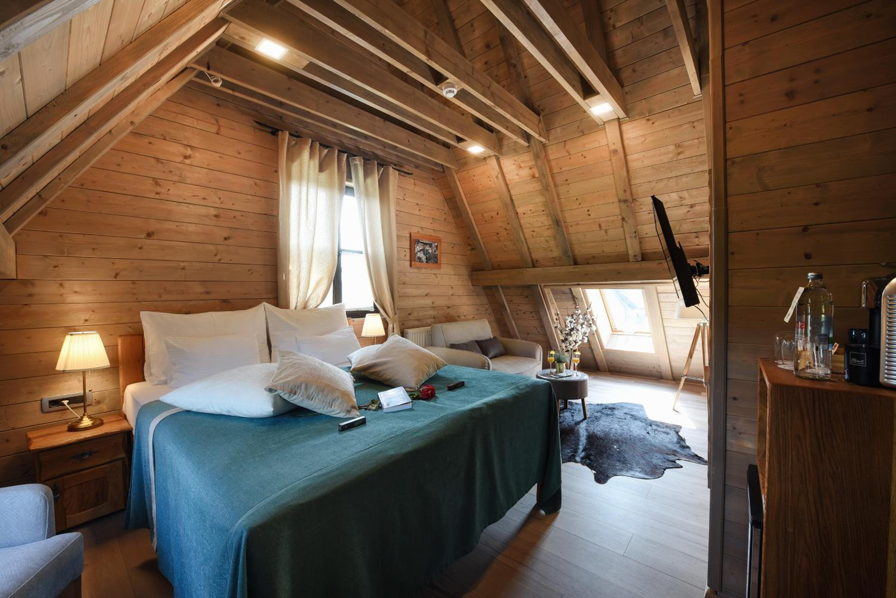 Superior King Room photo 1