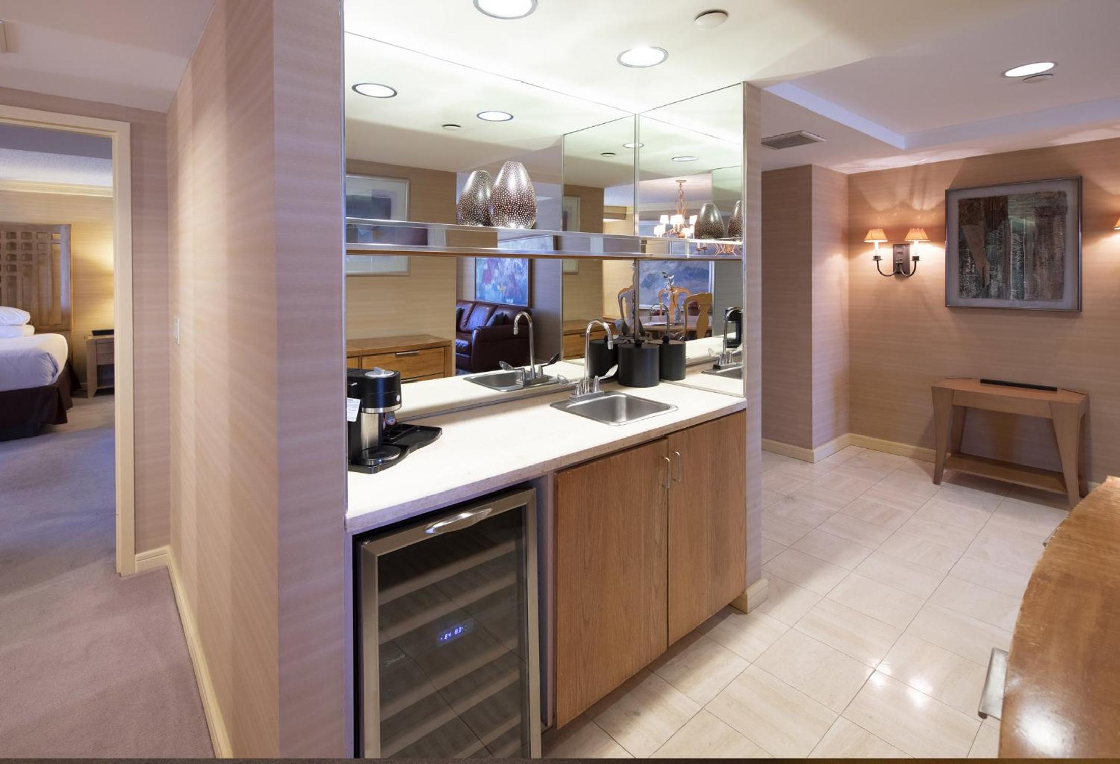 Executive Suite photo 2