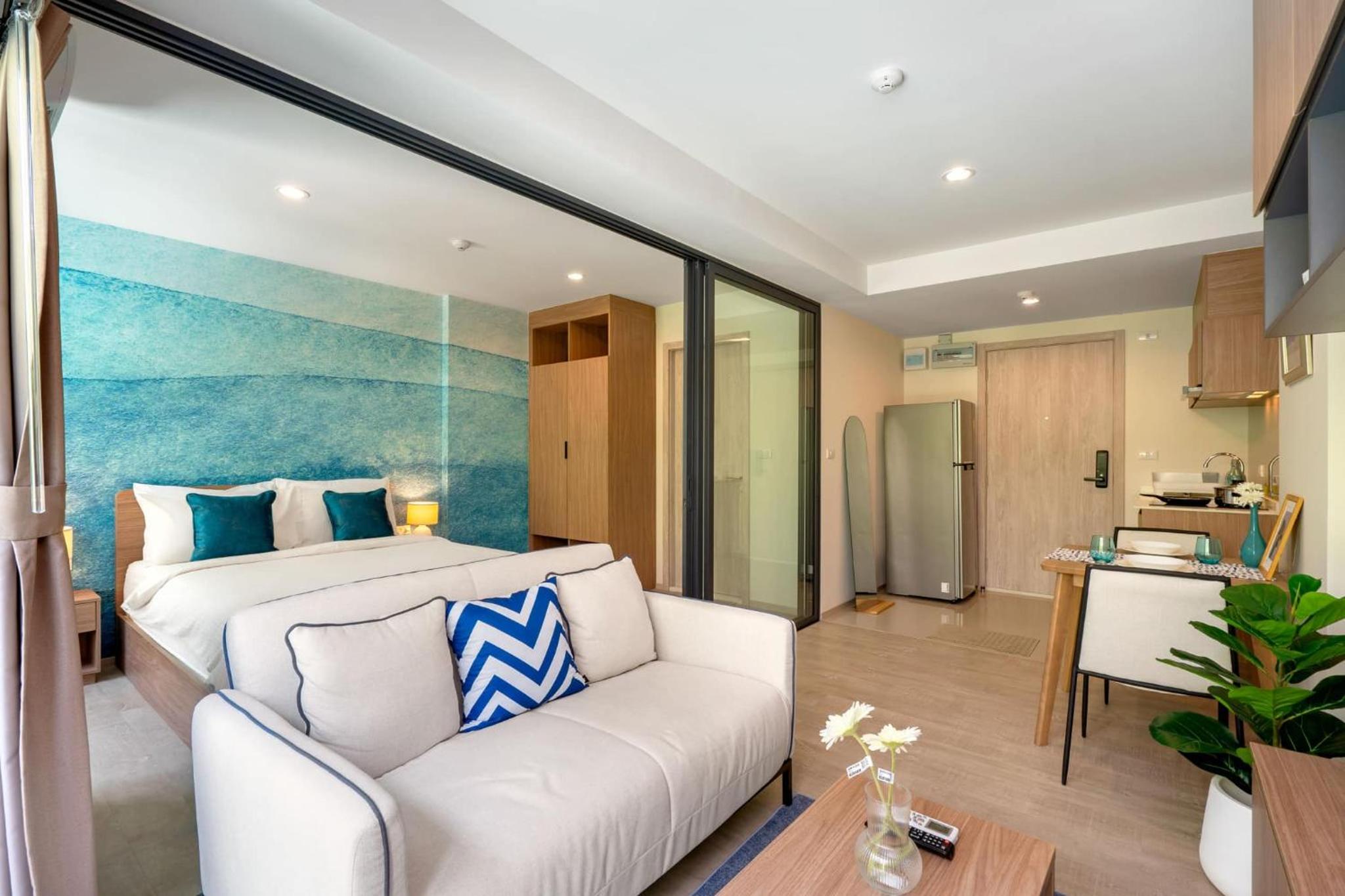 One-Bedroom Apartment - Photo 3
