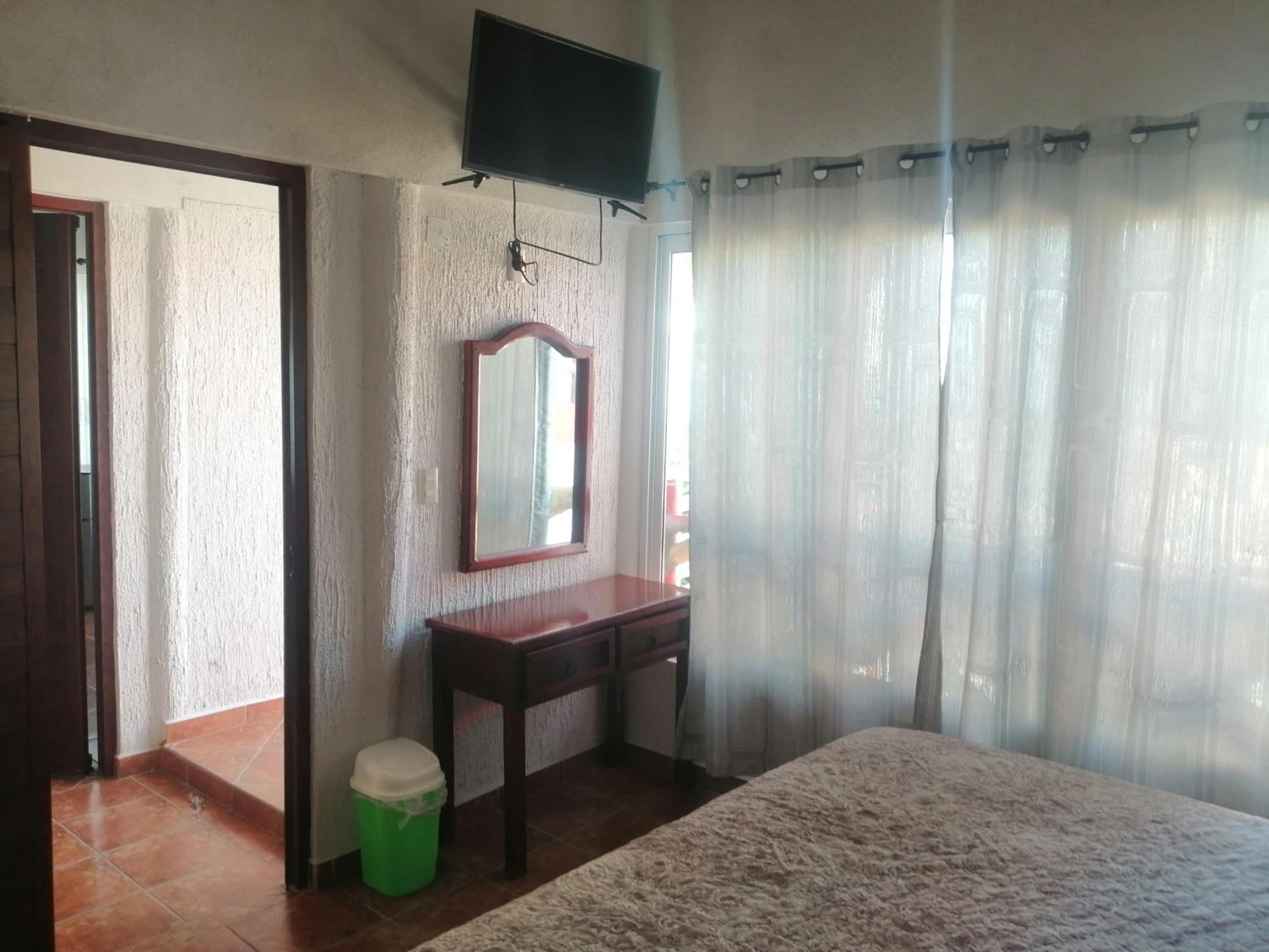 Queen Suite with Sea View - Photo 1