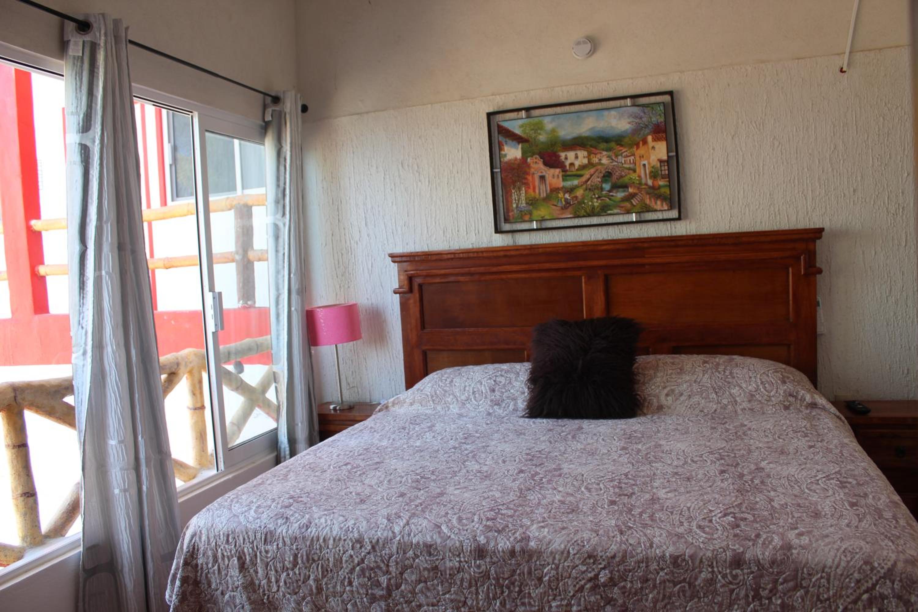 Queen Suite with Sea View - Photo 6