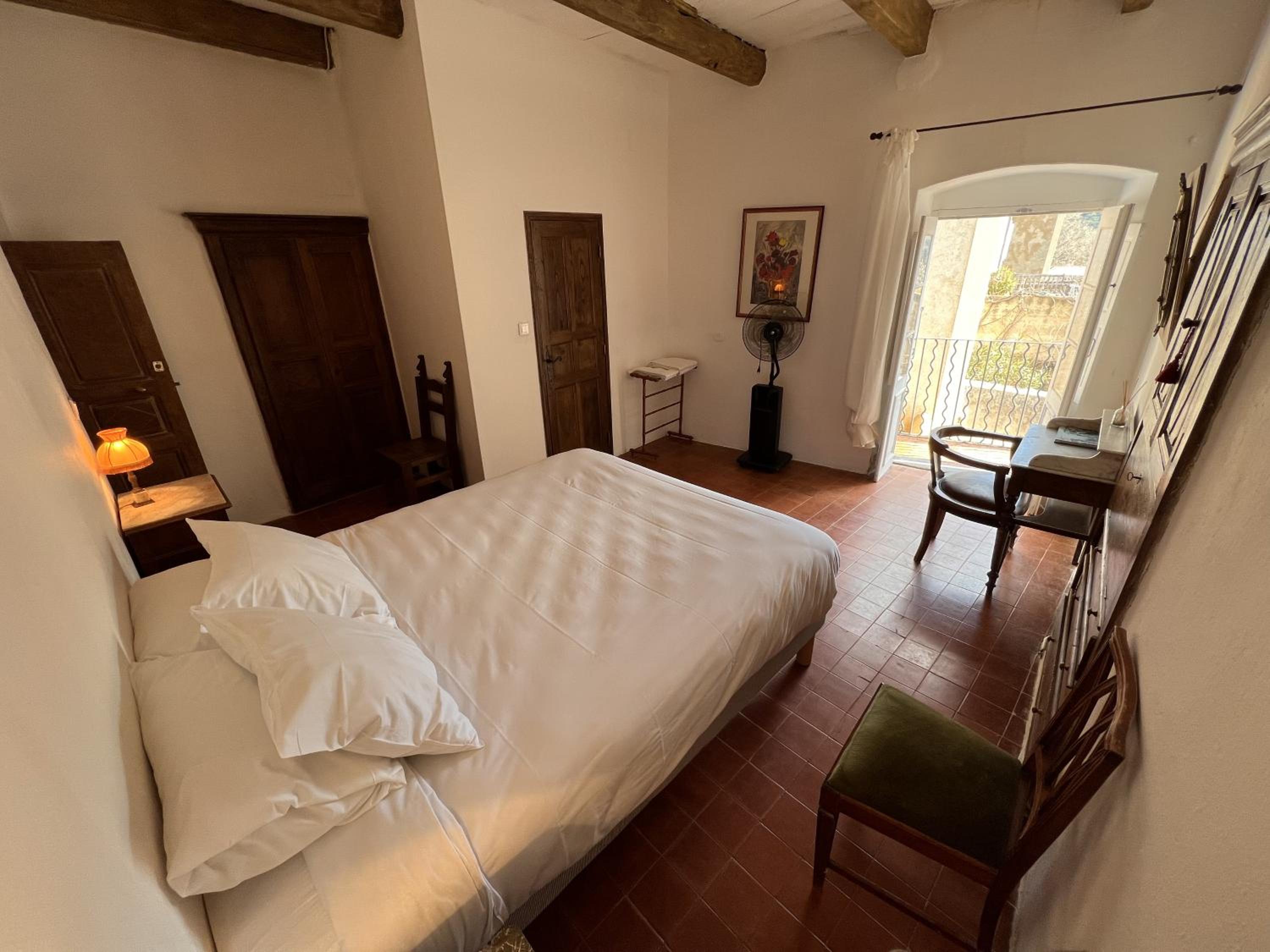 Double Room with Balcony and Mountain View photo 2