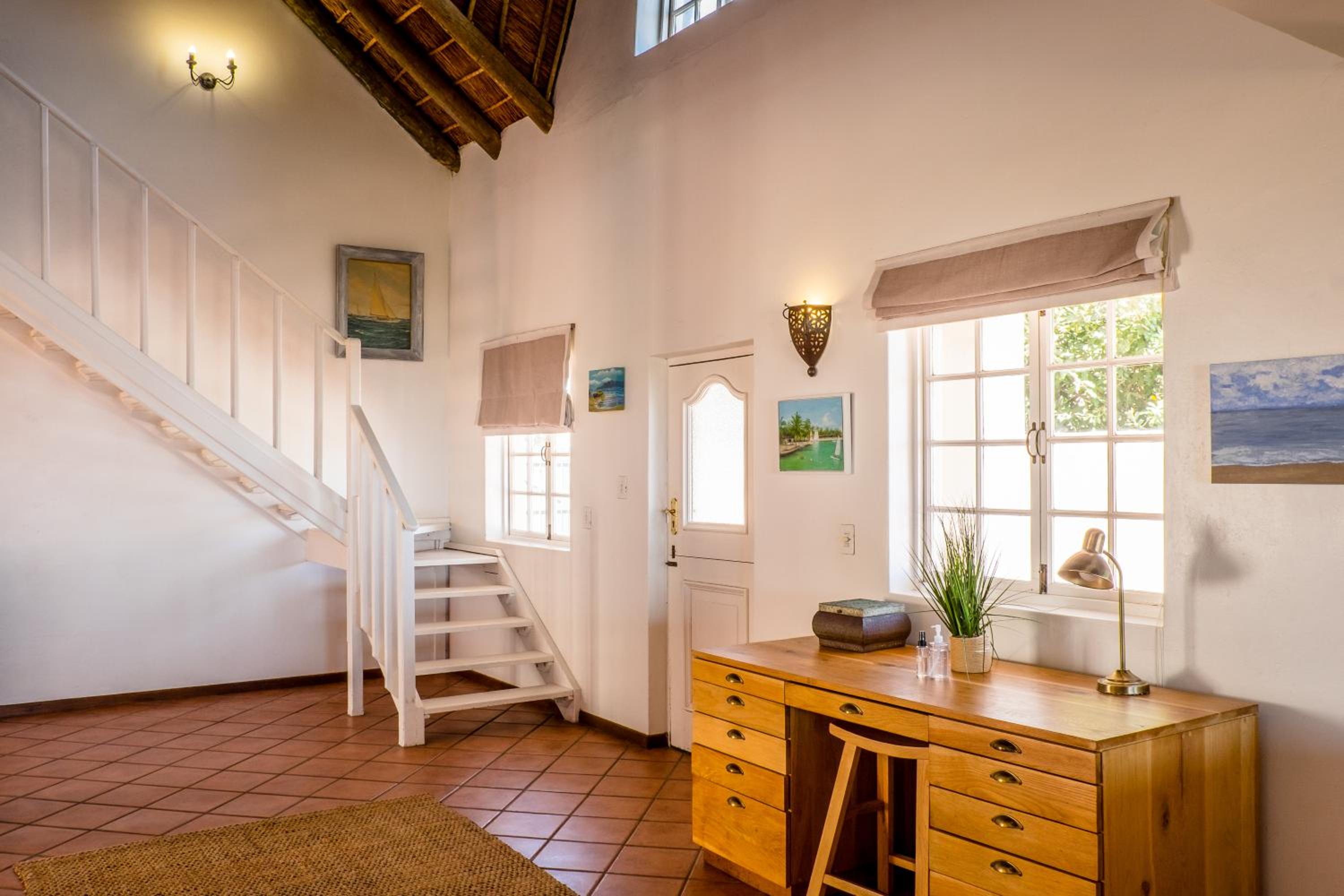 Three-Bedroom Villa photo 2
