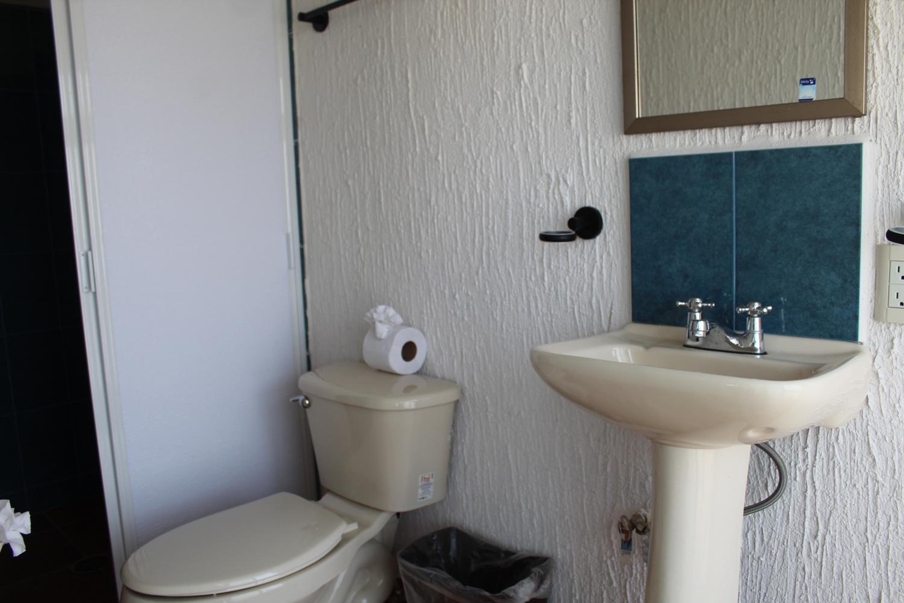 Superior Suite with Sea View - Photo 8