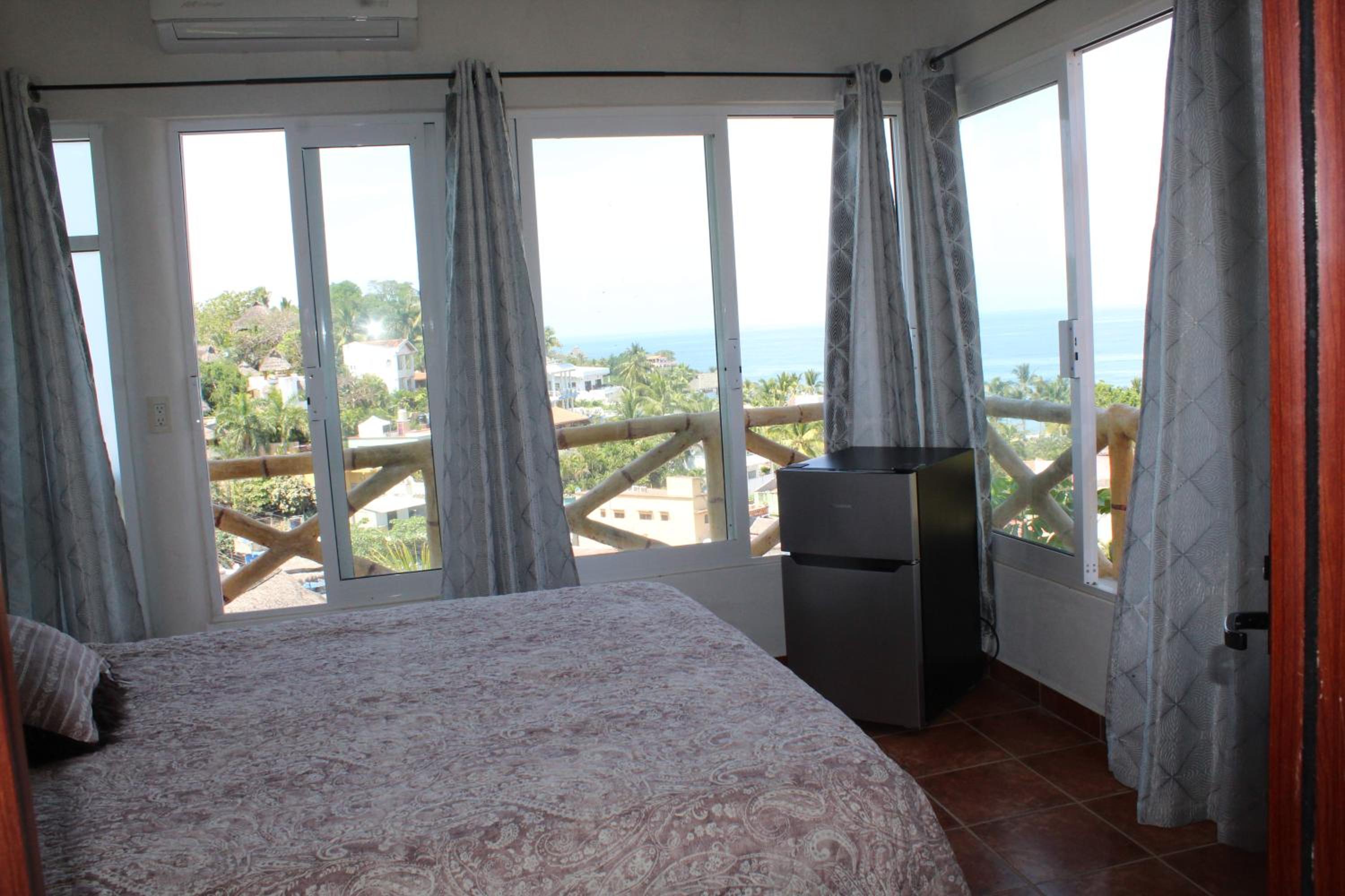 Superior Suite with Sea View - Photo 6