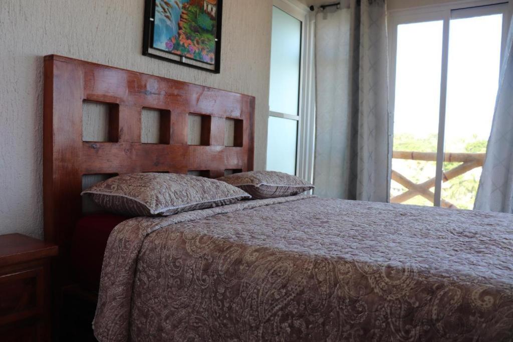 Superior Suite with Sea View - Photo 9