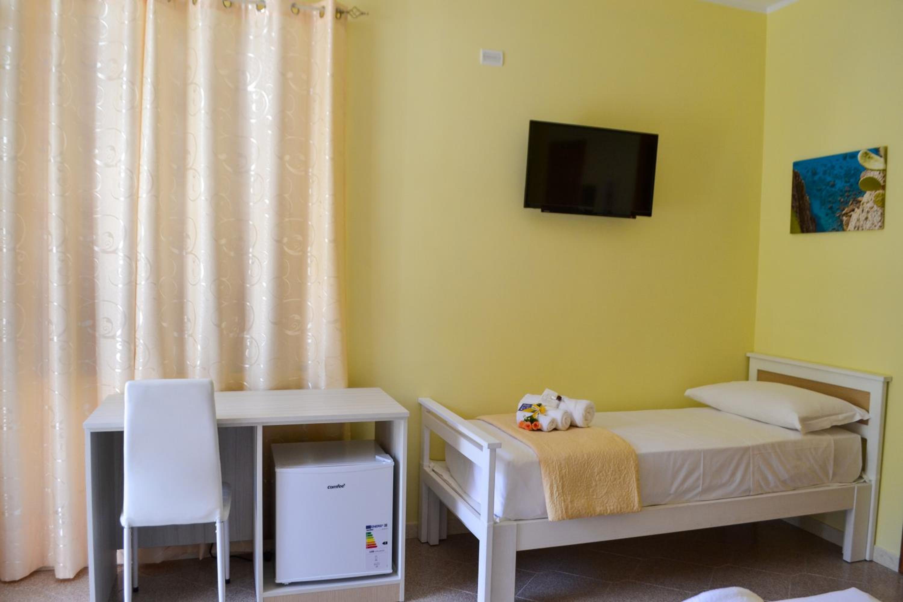 Triple Room with Garden View photo 3