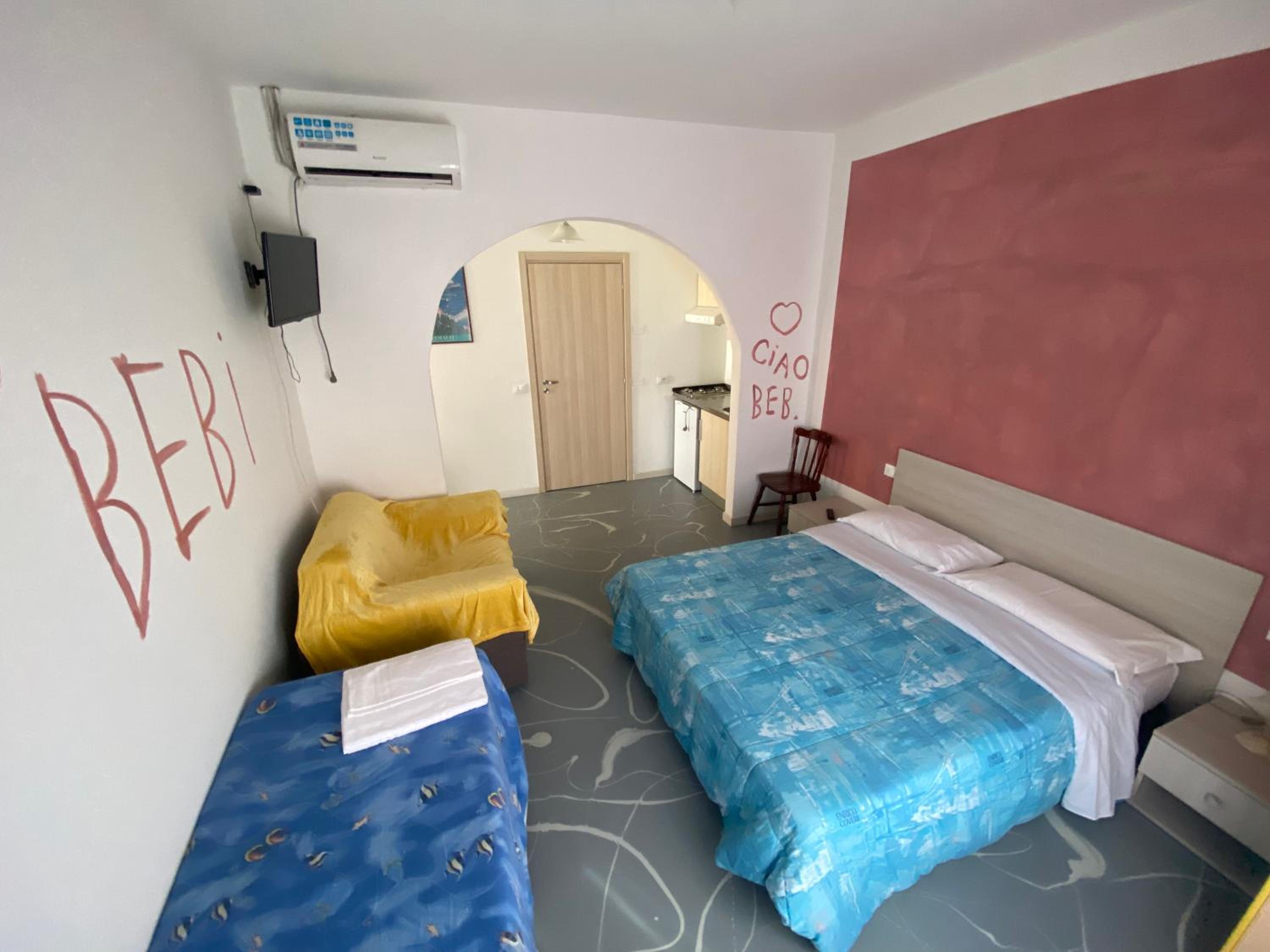 Triple Room with Private Bathroom photo 3