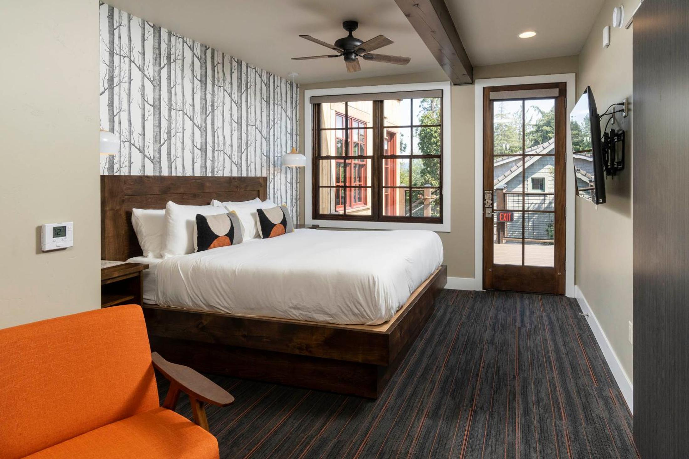 King Room with Balcony