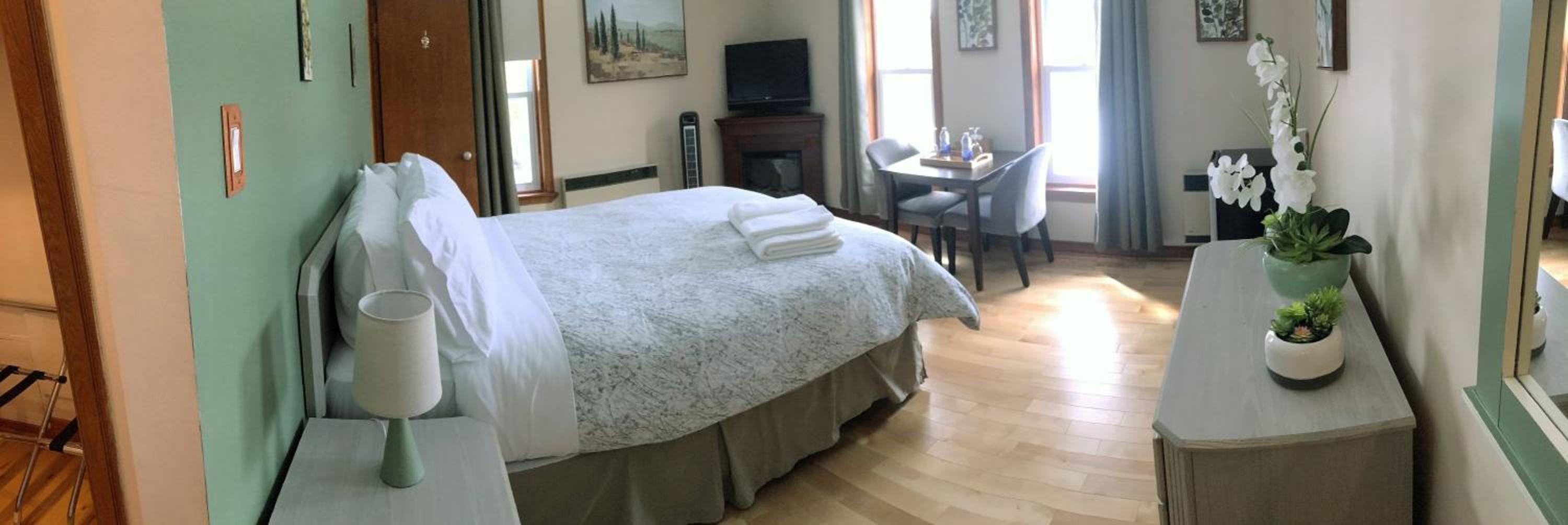Deluxe Queen Room photo 1