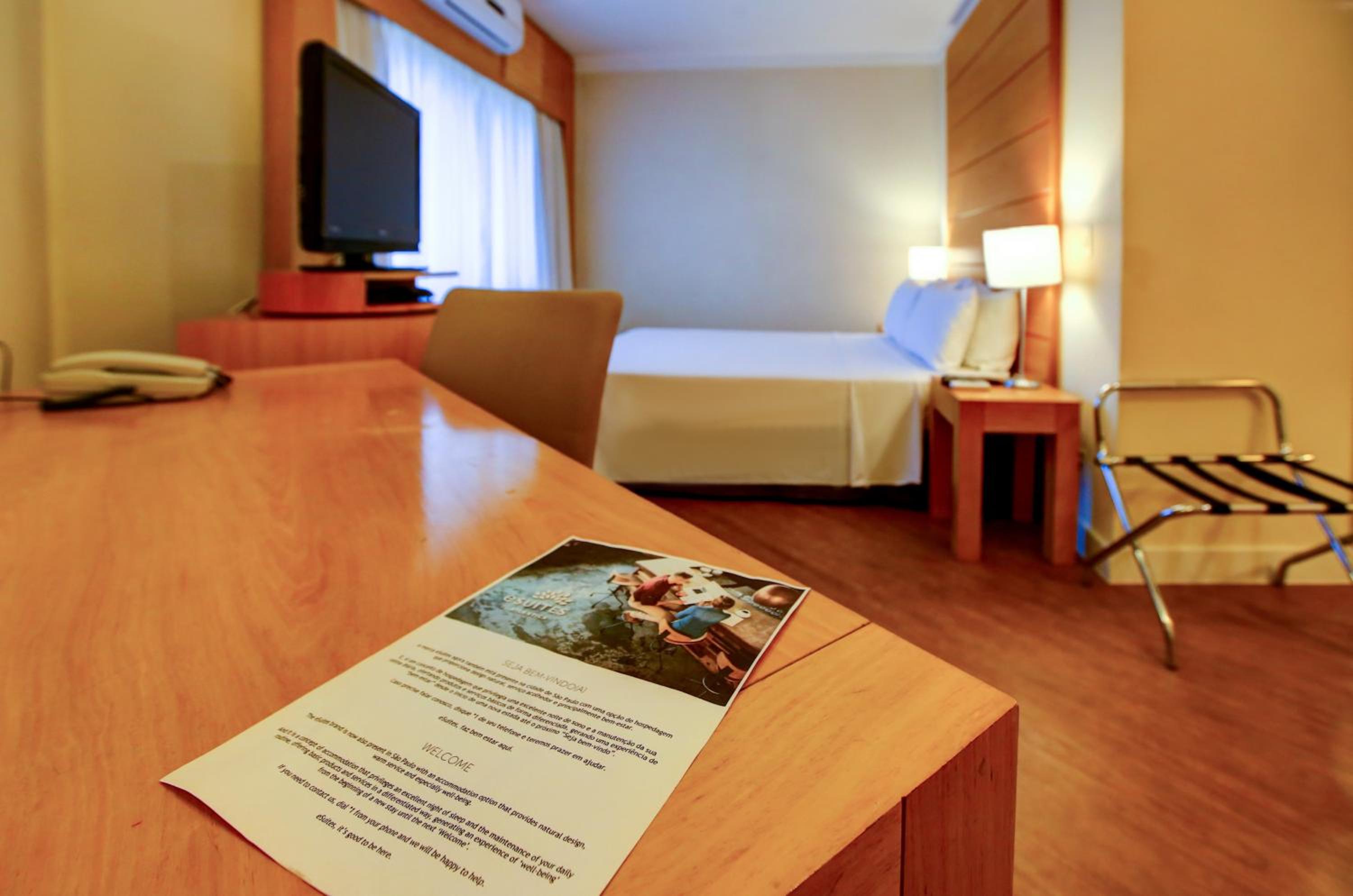 Superior Couple Room thumbnail 6
