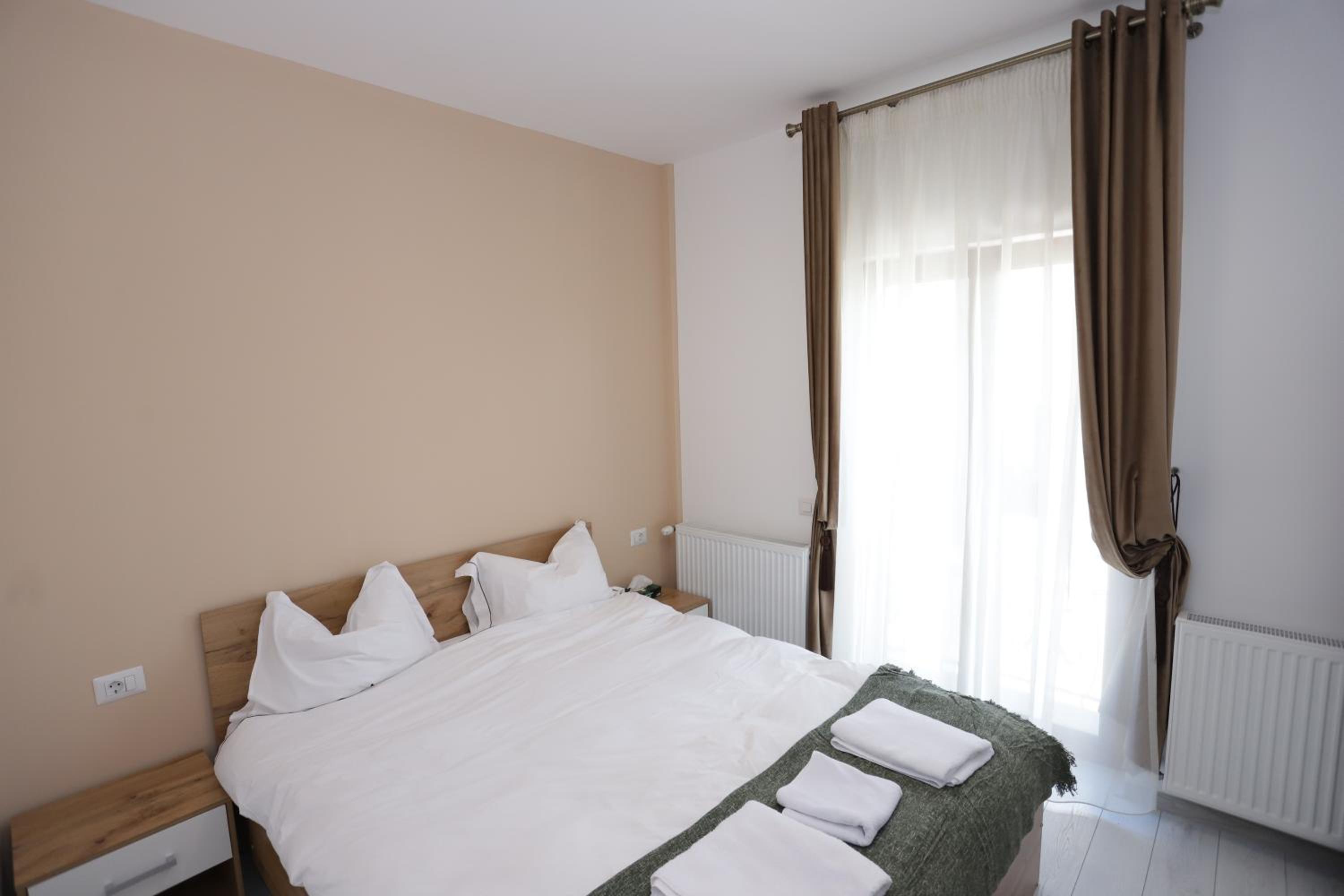 Double Room with Private Bathroom photo 1