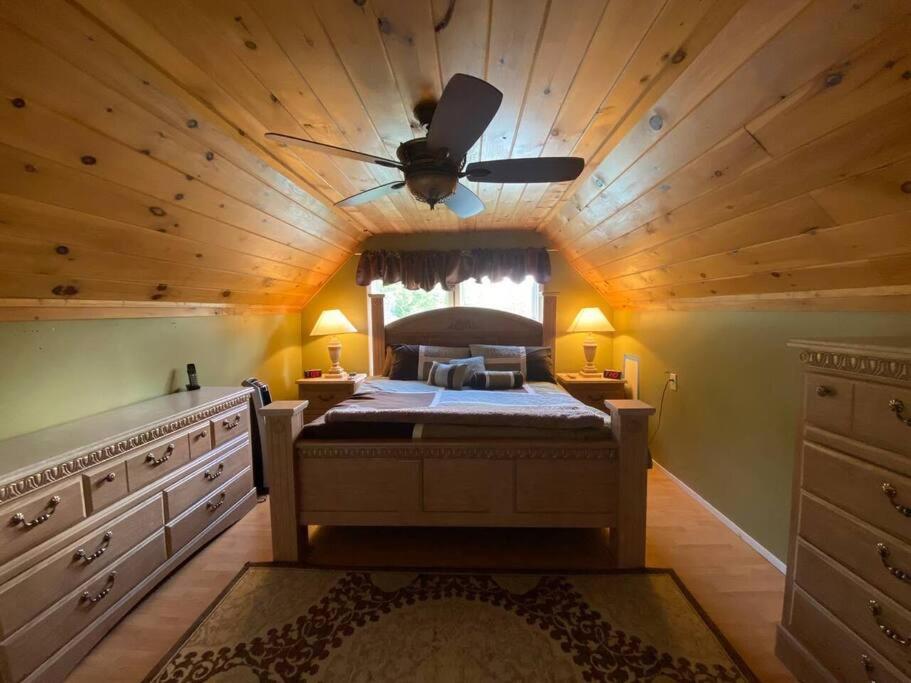 Three-Bedroom House photo 1