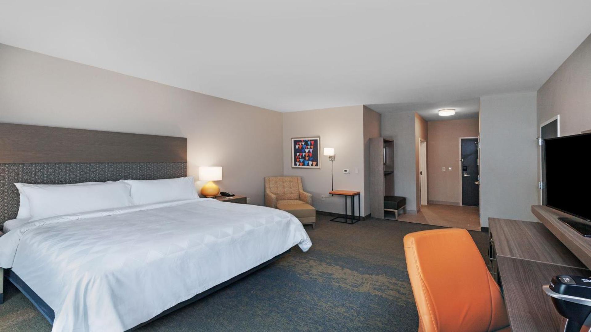 Standard King Room - Communications Accessible