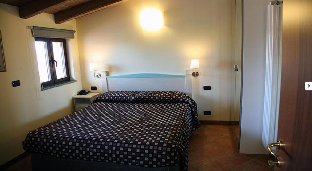 Double Room - Photo 2