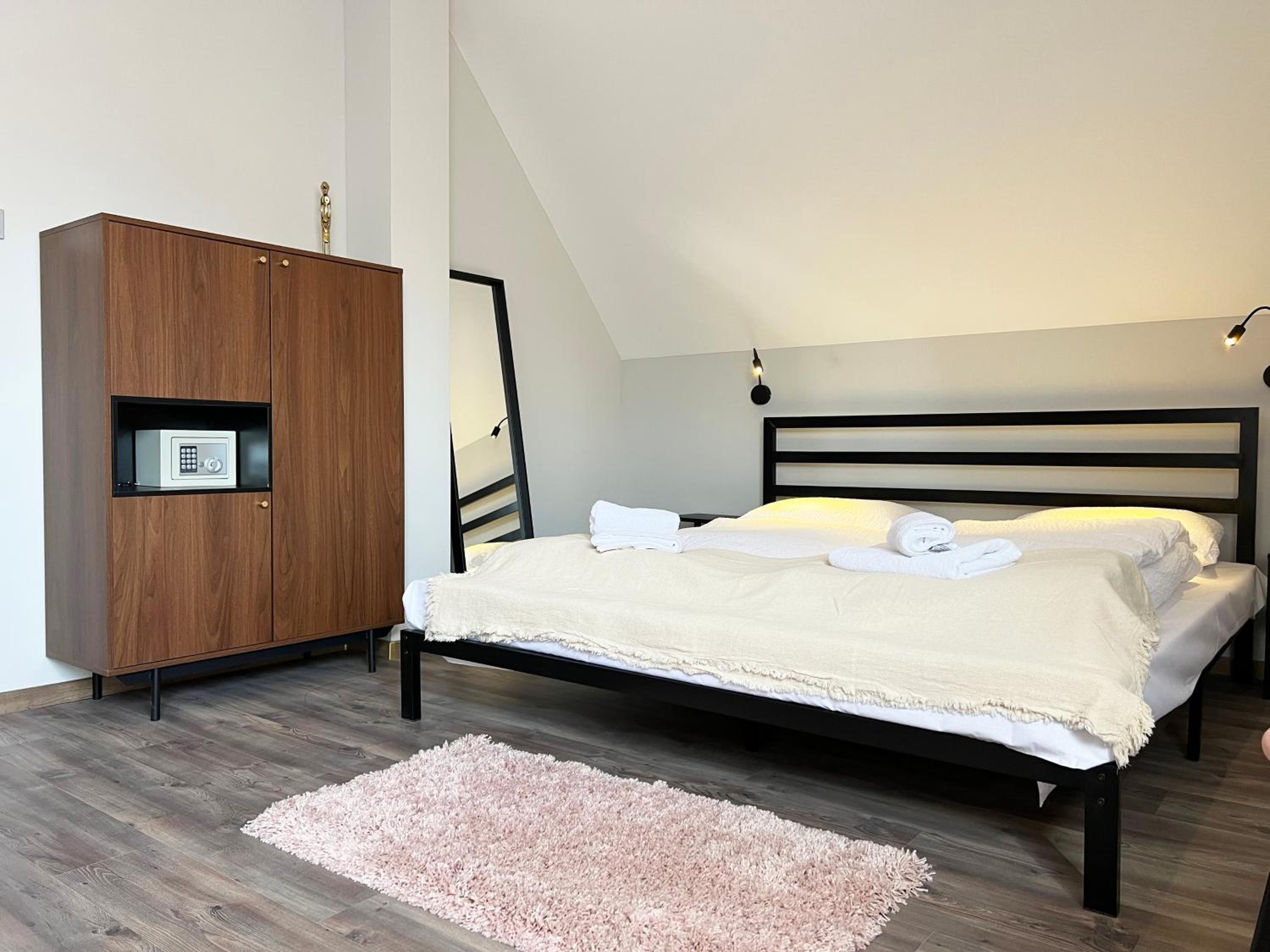 Queen Room with Balcony