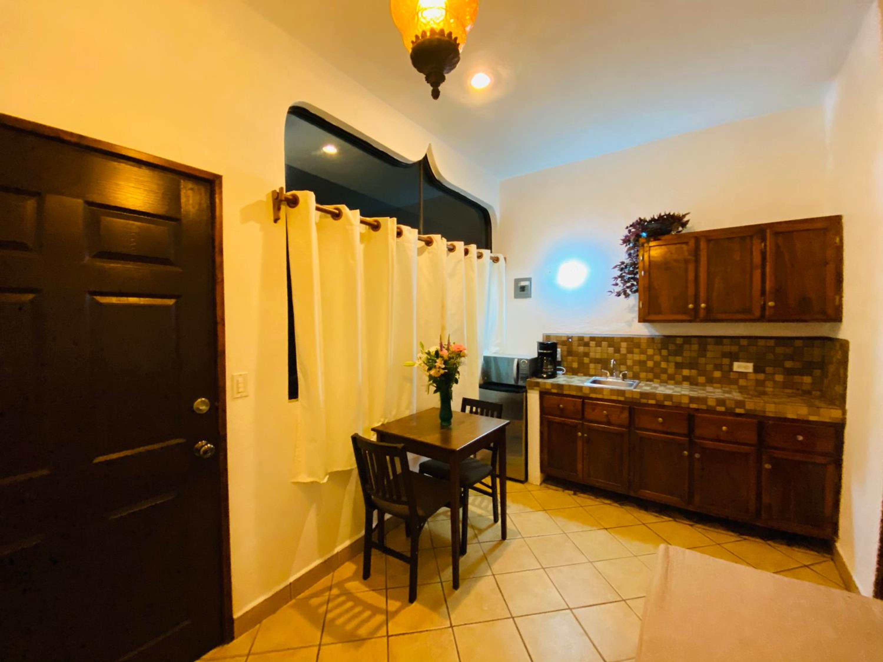 Studio Apartment - Photo 5