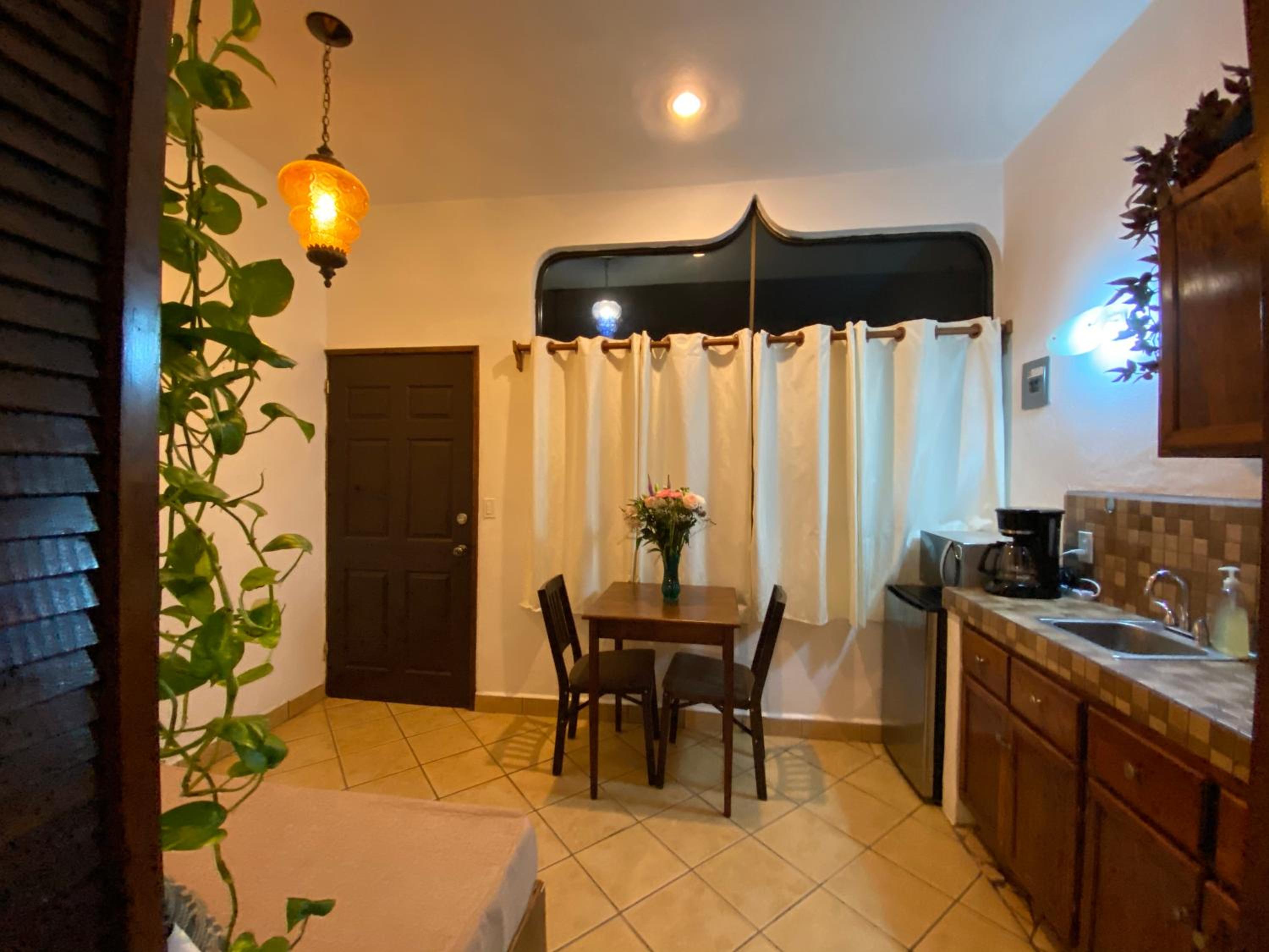 Studio Apartment - Photo 7