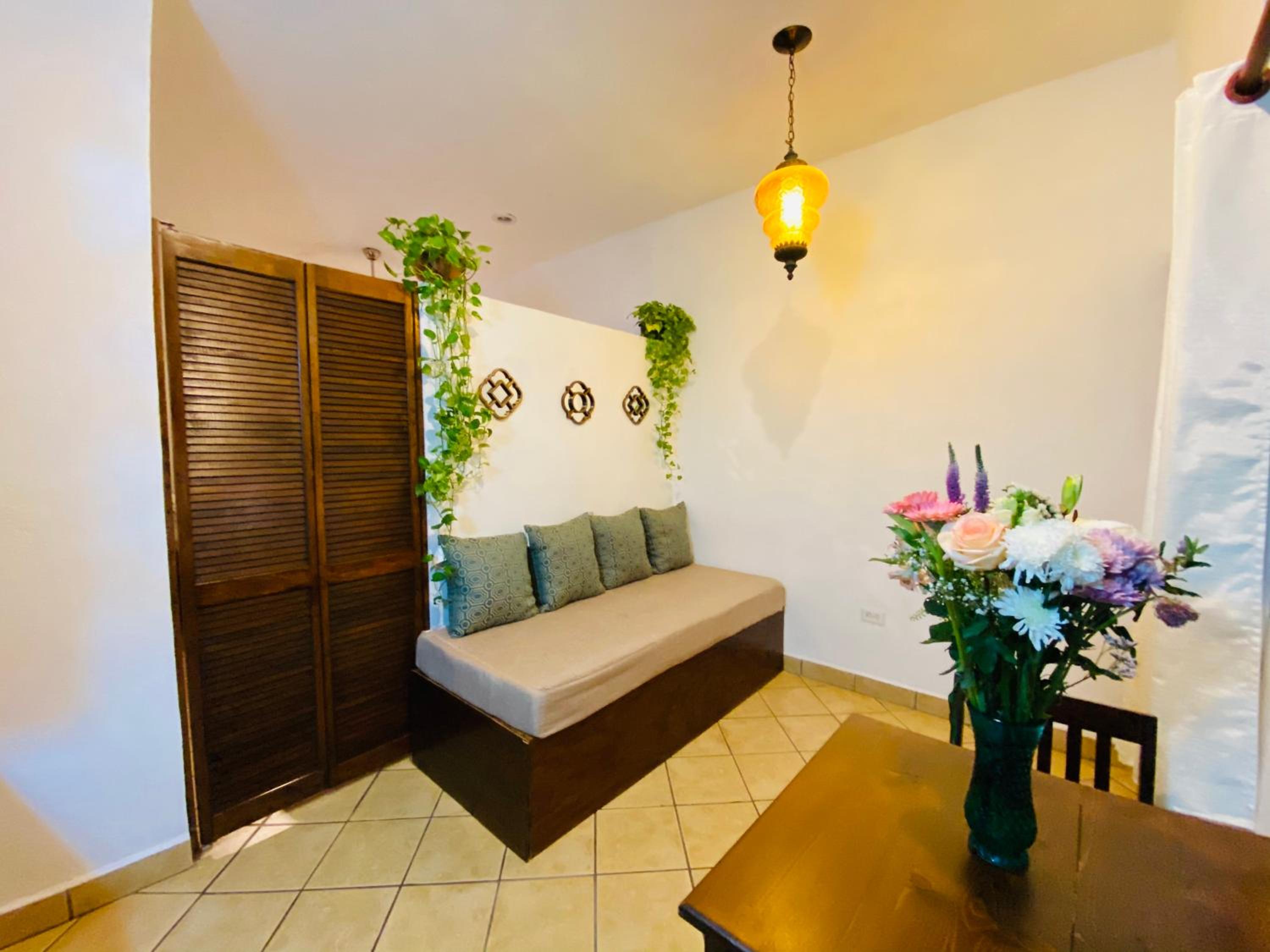 Studio Apartment - Photo 8