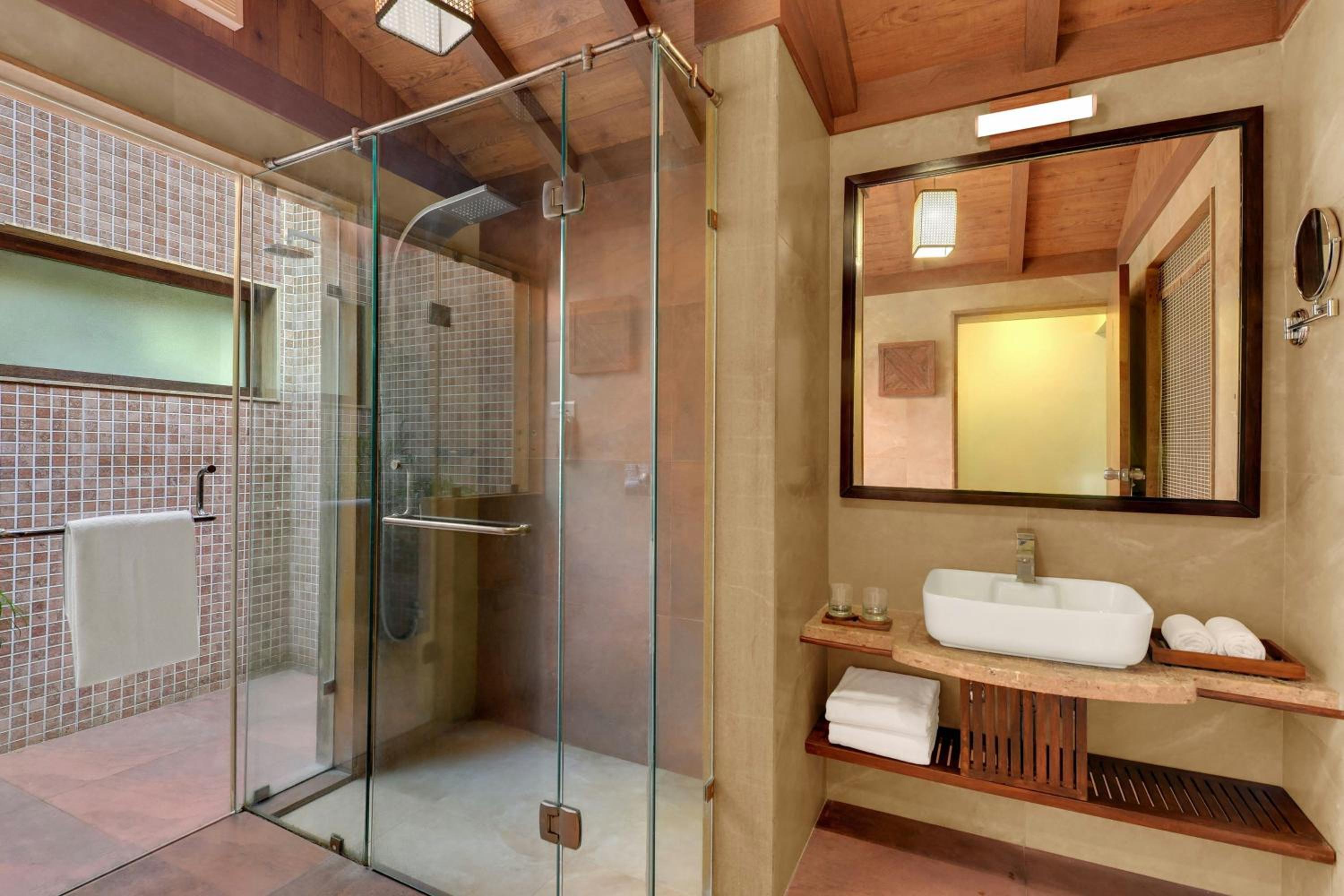Two-Bedroom Fern Classic Premium Suite with Garden View