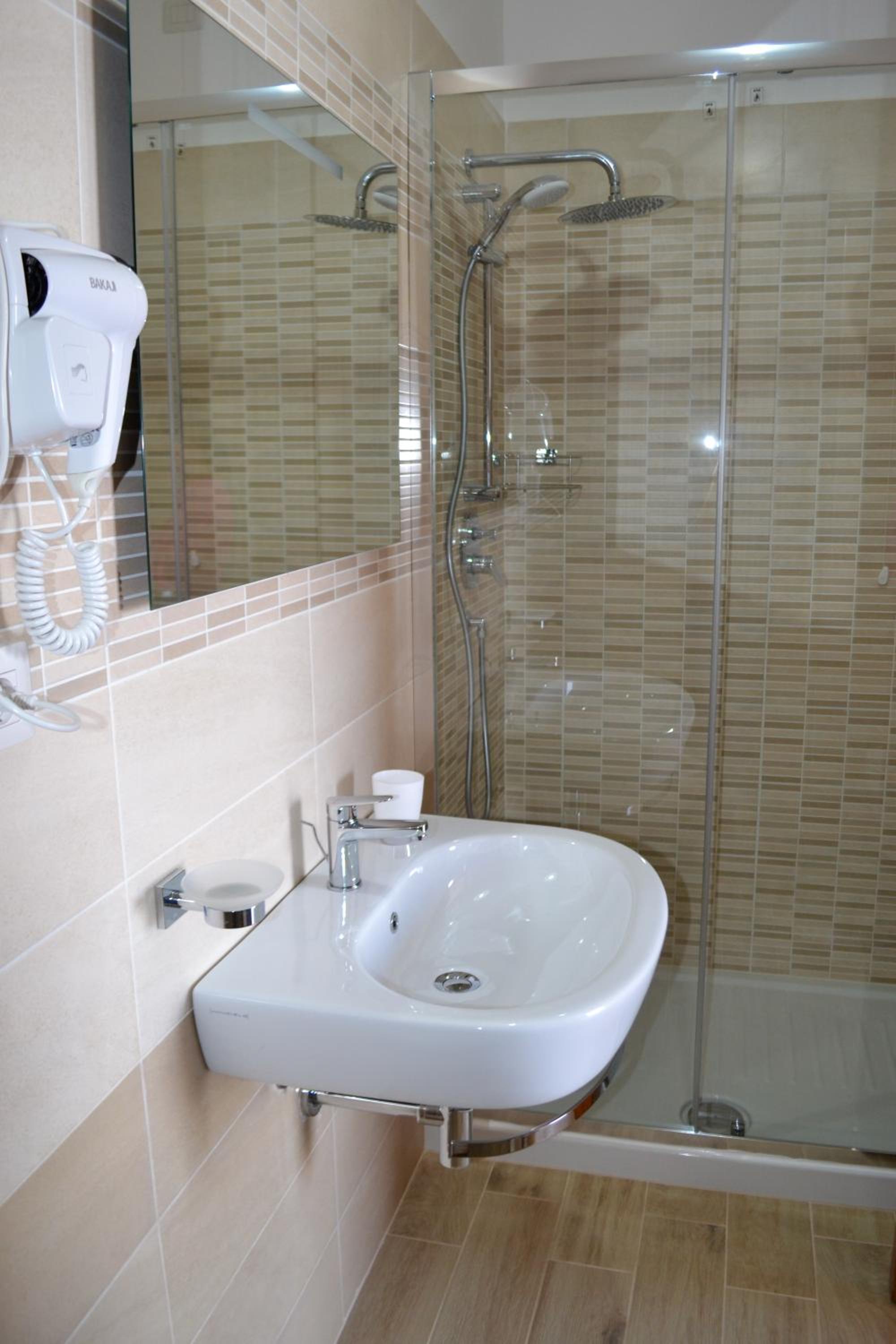 Double Room with Sea View photo 2