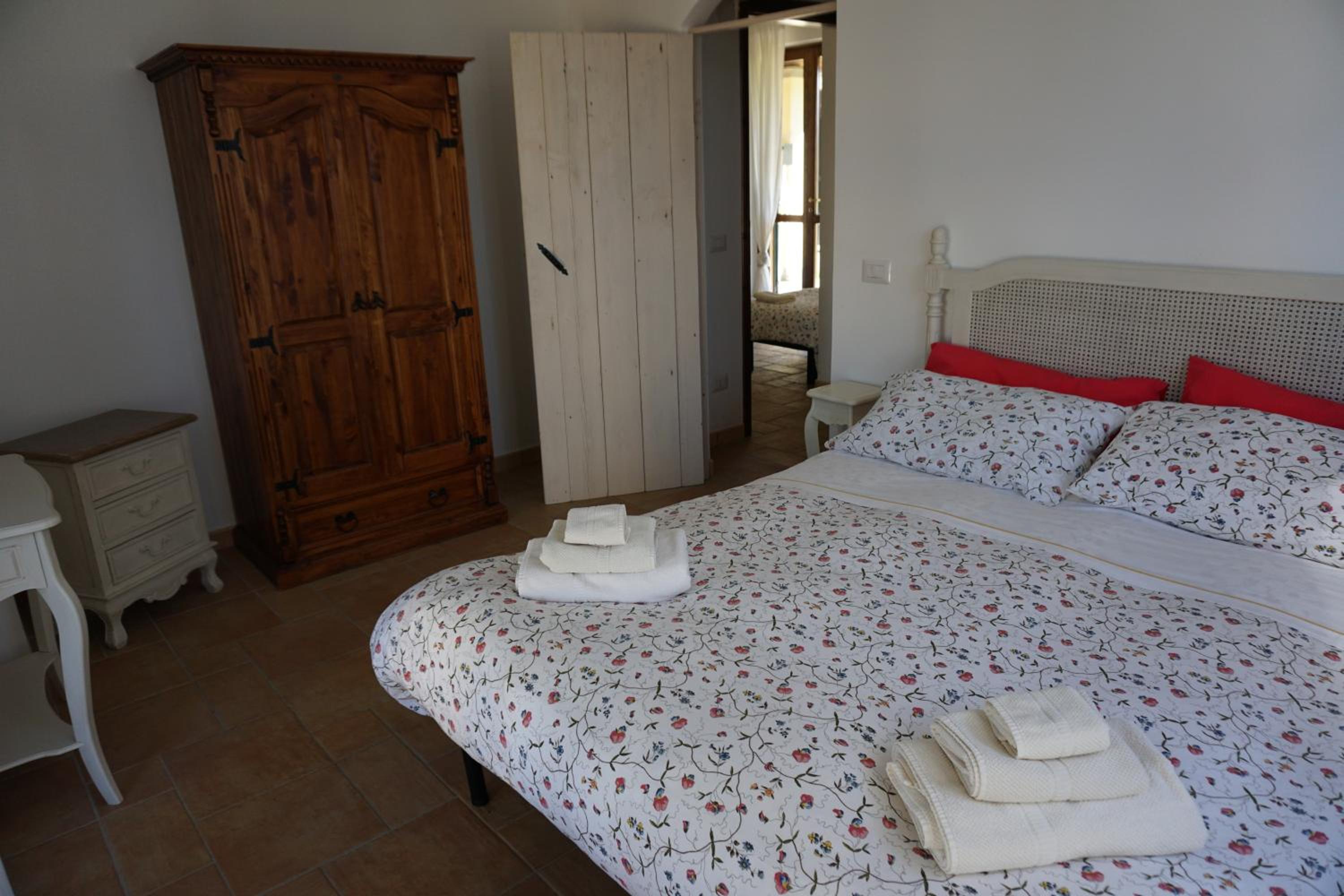 Double or Twin Room - Photo 4