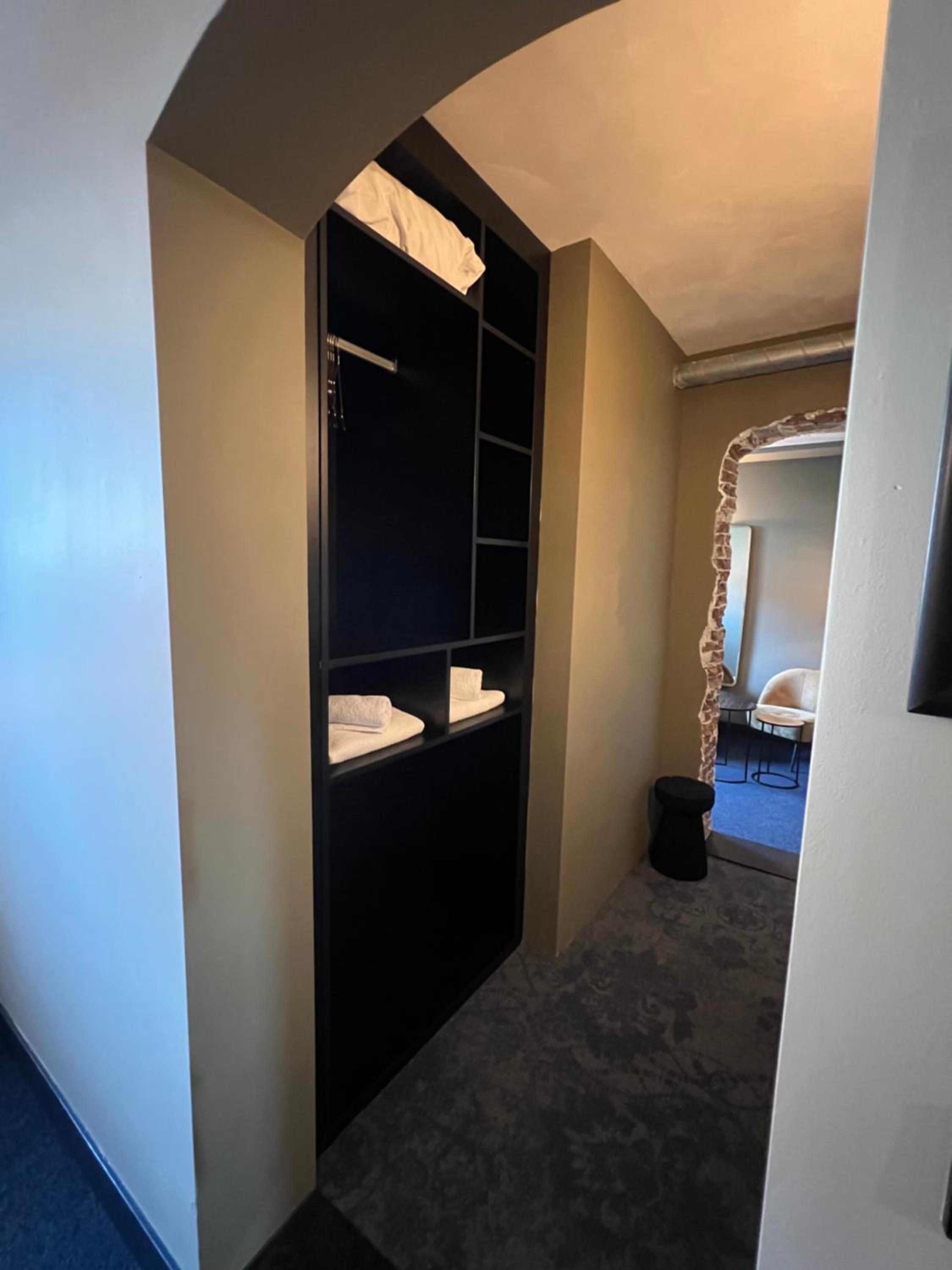 Deluxe Room - Photo 15