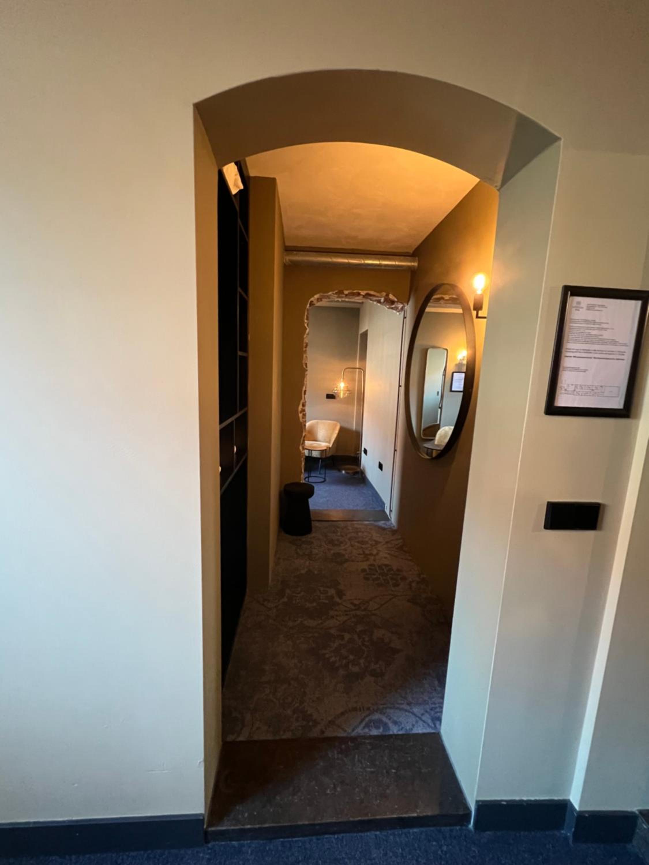 Deluxe Room - Photo 9