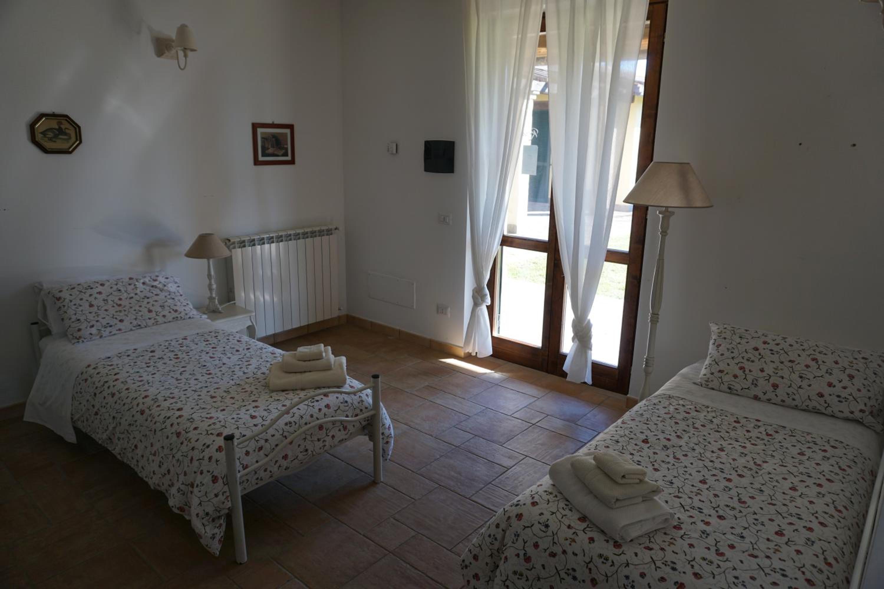 Double or Twin Room - Photo 5