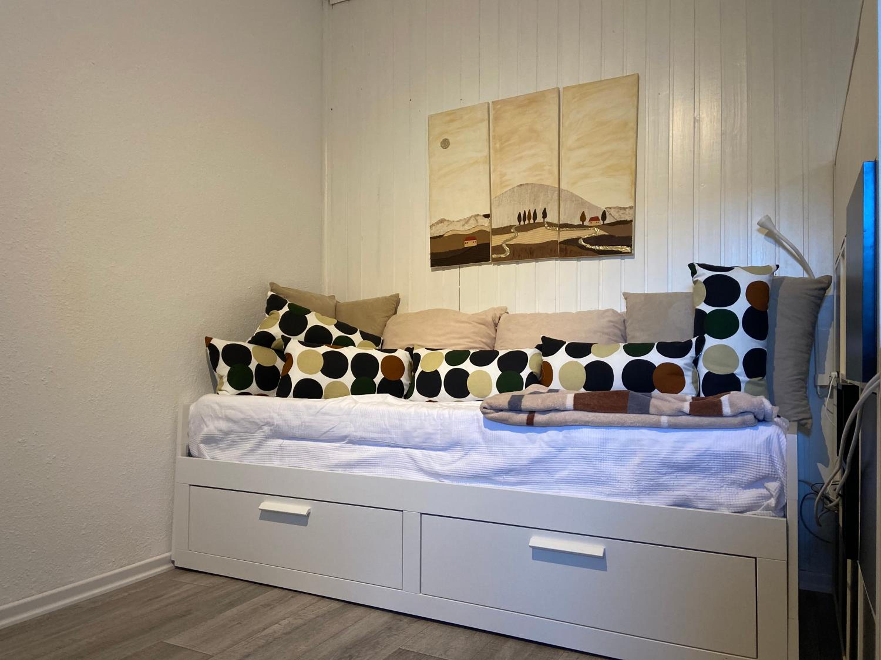One-Bedroom Apartment - Photo 20