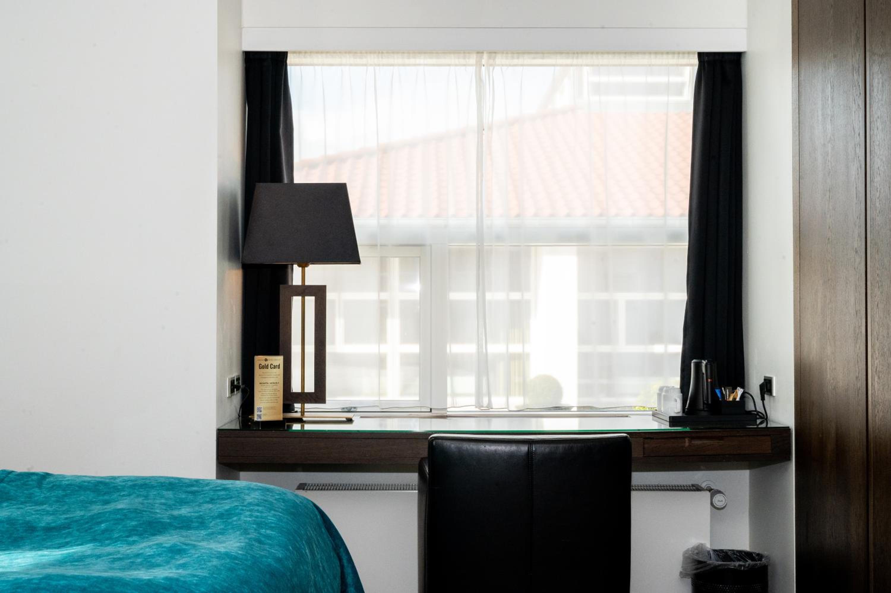 Superior Double Room thumbnail 5